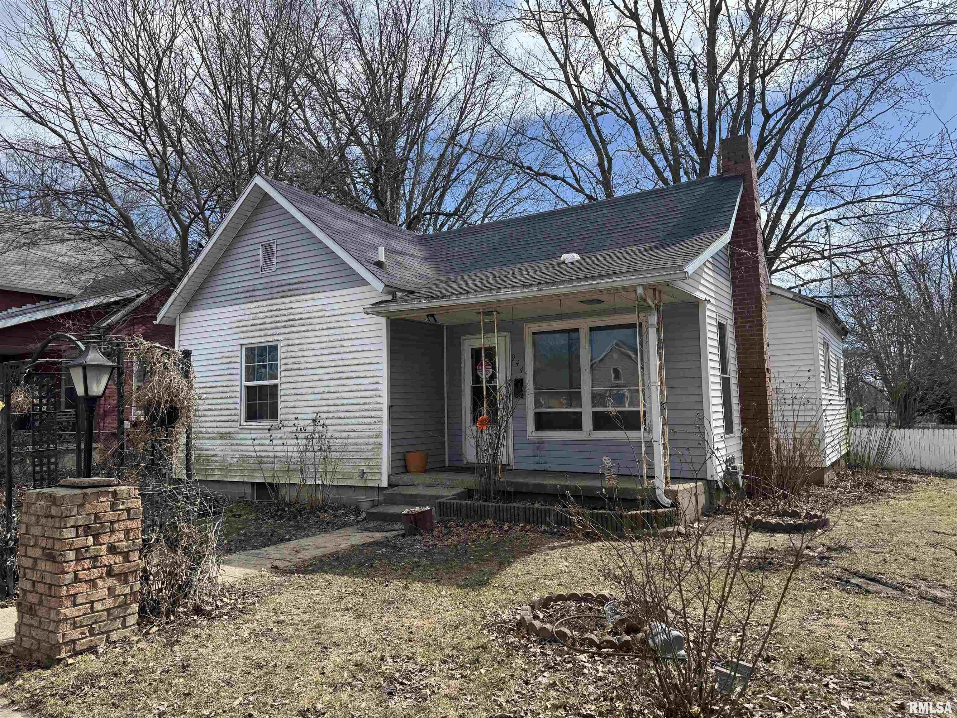 944 E Walnut Street Property Photo