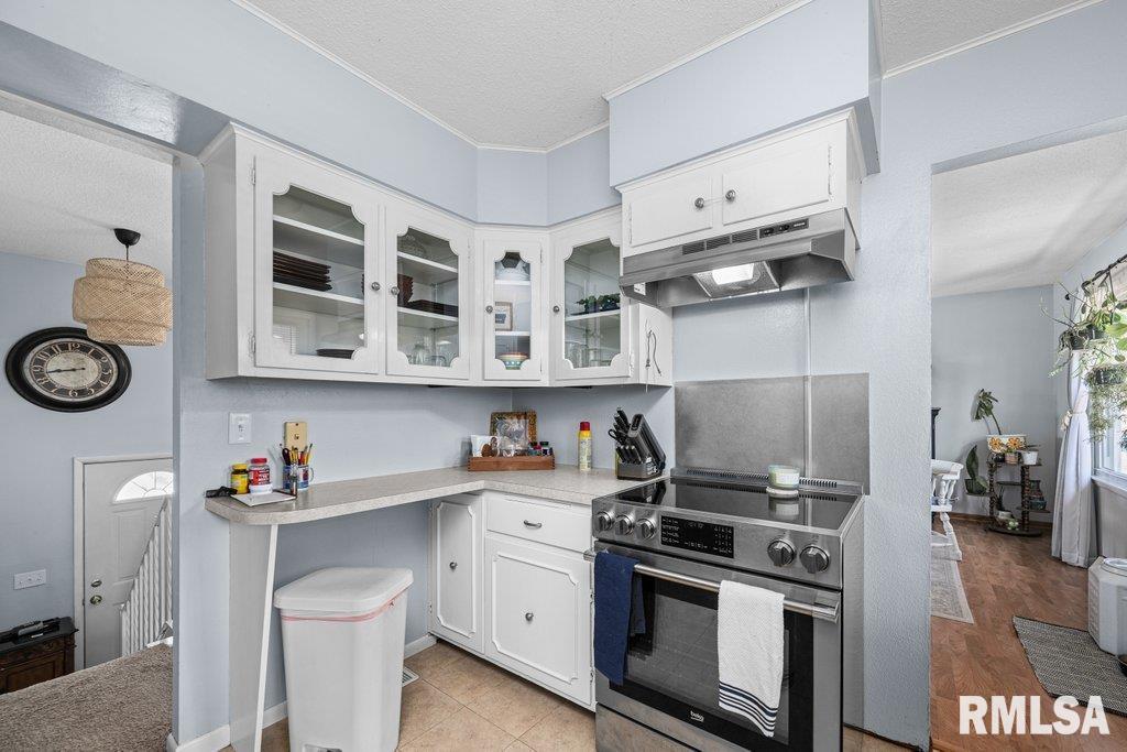 3521 Greenbrier Drive Property Photo 8