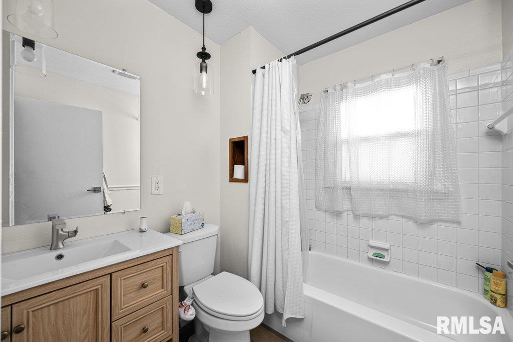 3521 Greenbrier Drive Property Photo 12