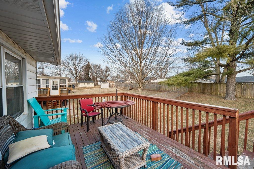 3521 Greenbrier Drive Property Photo 18
