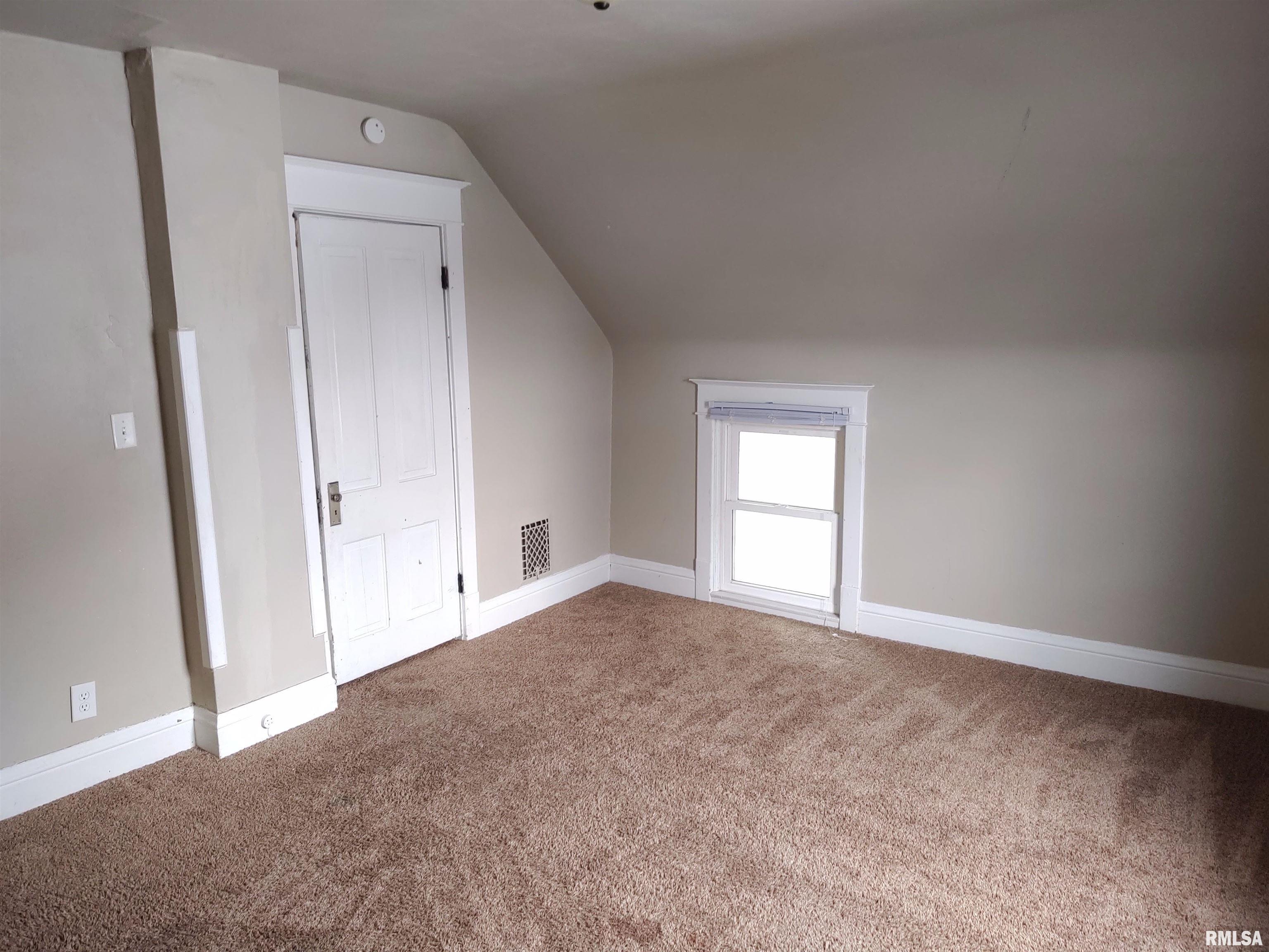 442 41st Street Property Photo 9