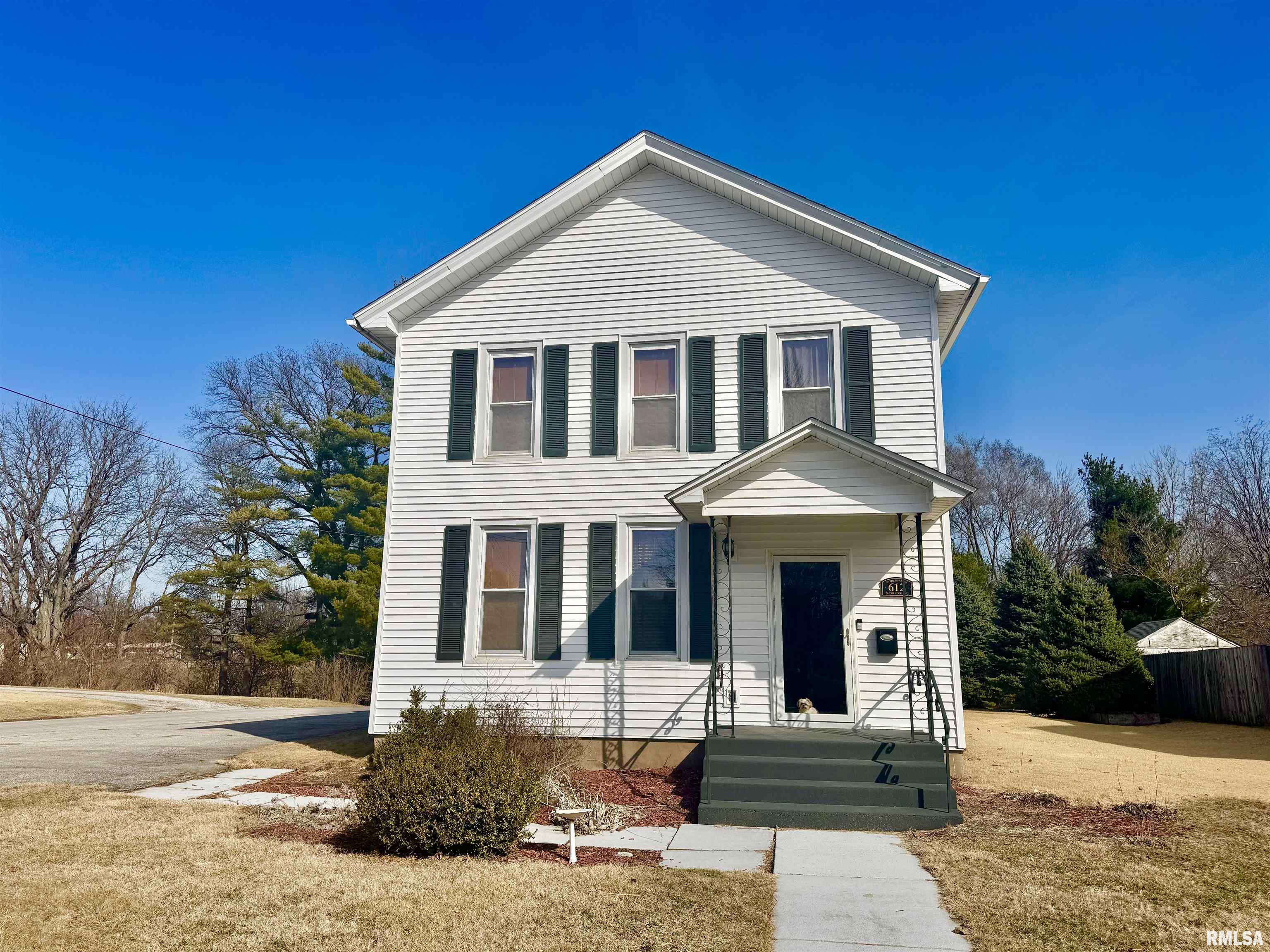 612 N College Avenue Property Photo 1