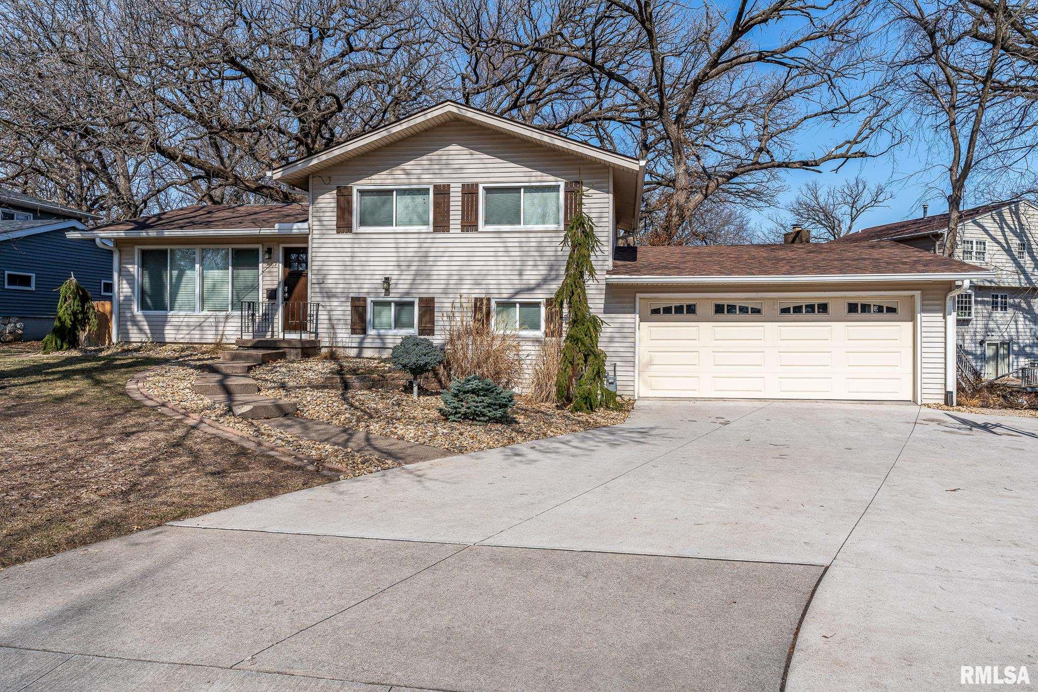 Bettendorf Real Estate Listings Main Image