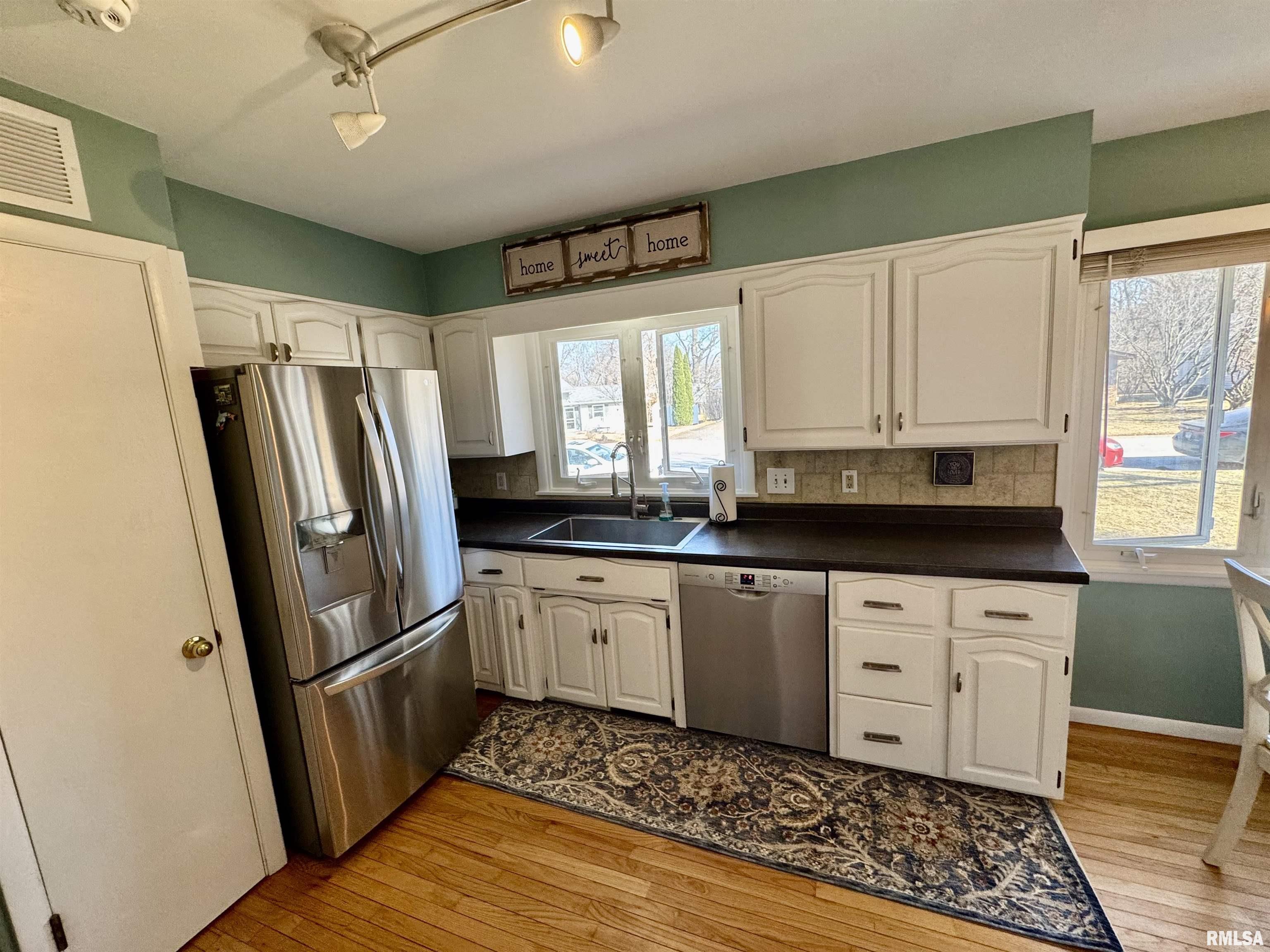 571 26th Avenue Court Property Photo 4