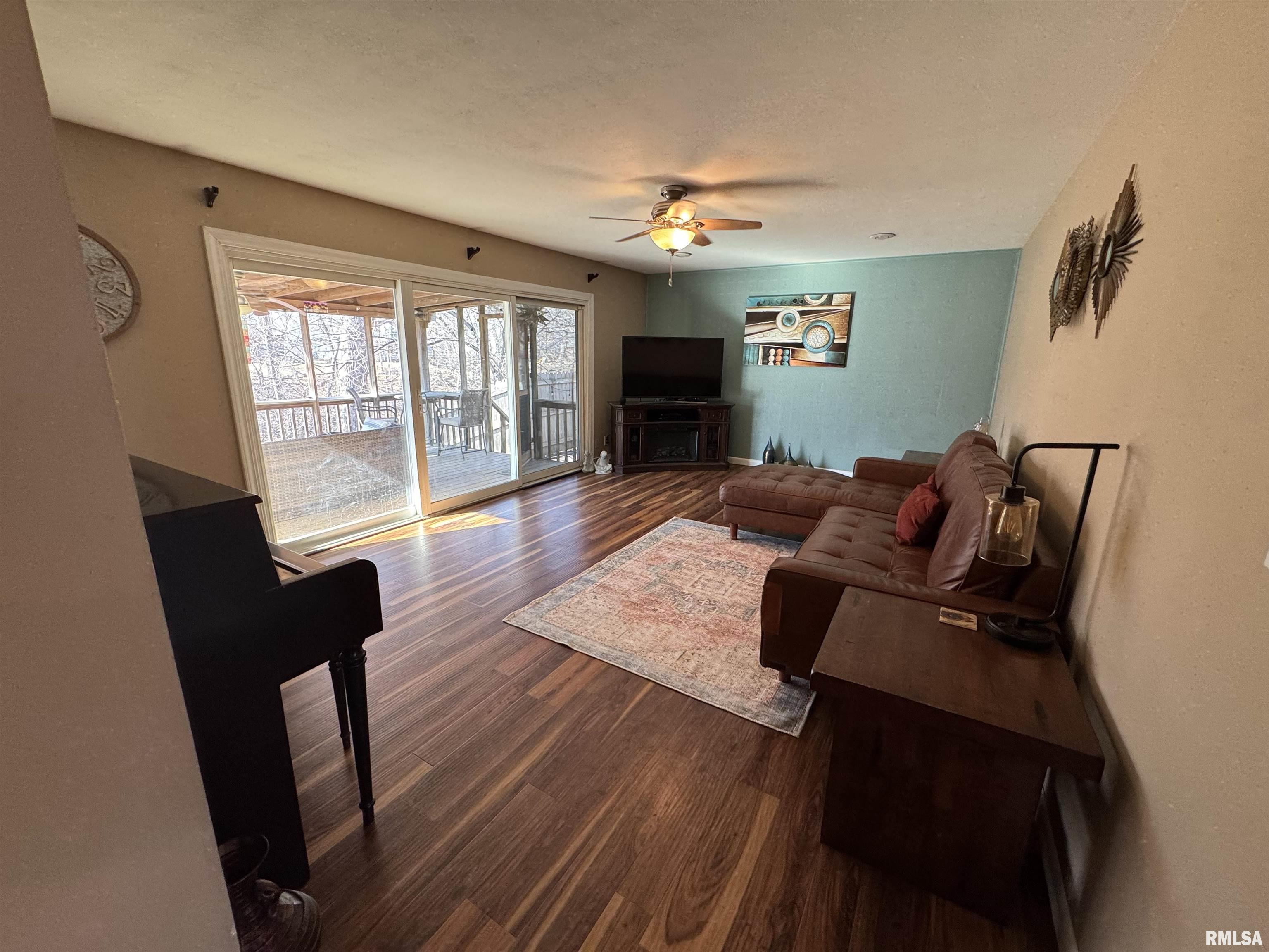 571 26th Avenue Court Property Photo 7