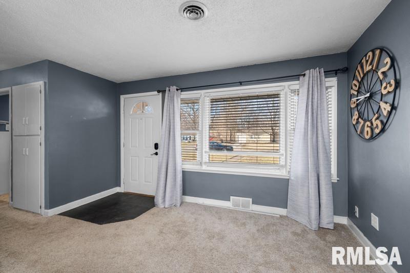 2838 38th Avenue Property Photo 10
