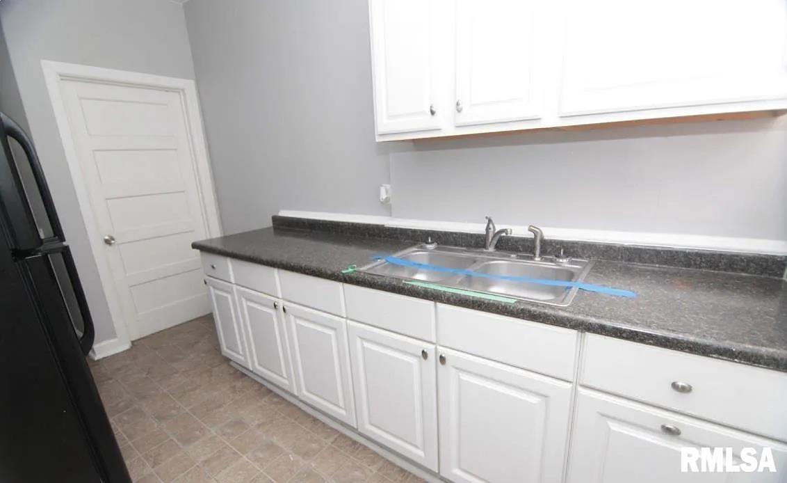 417 E 6th Street Property Photo 7