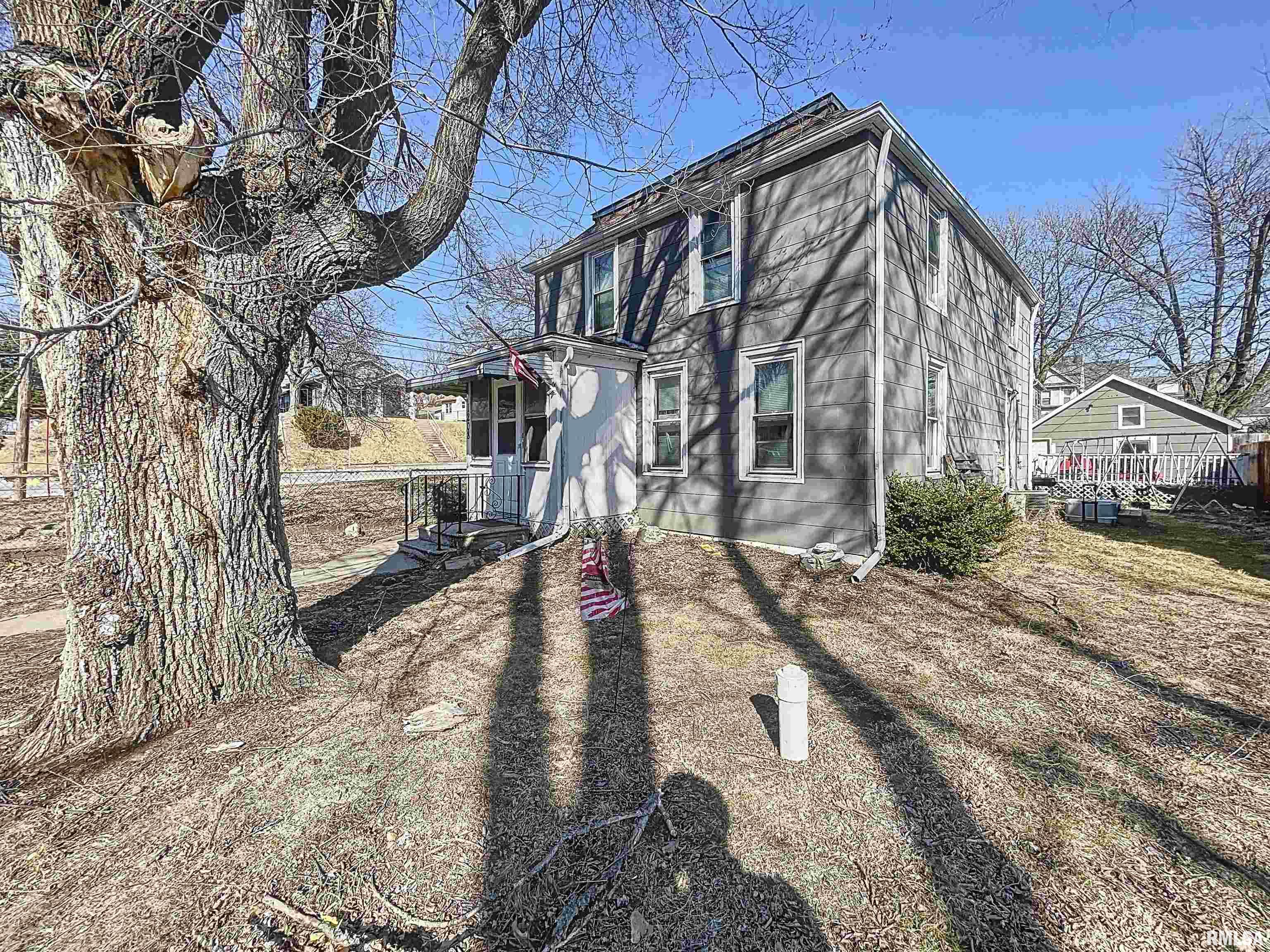 1208 17th Street Property Photo 2