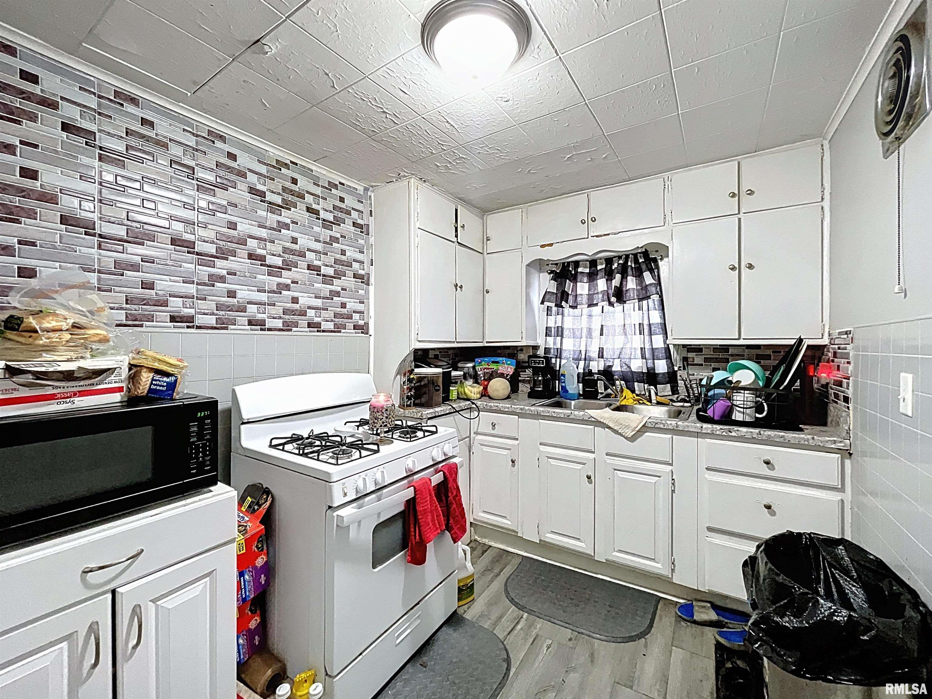 1208 17th Street Property Photo 8