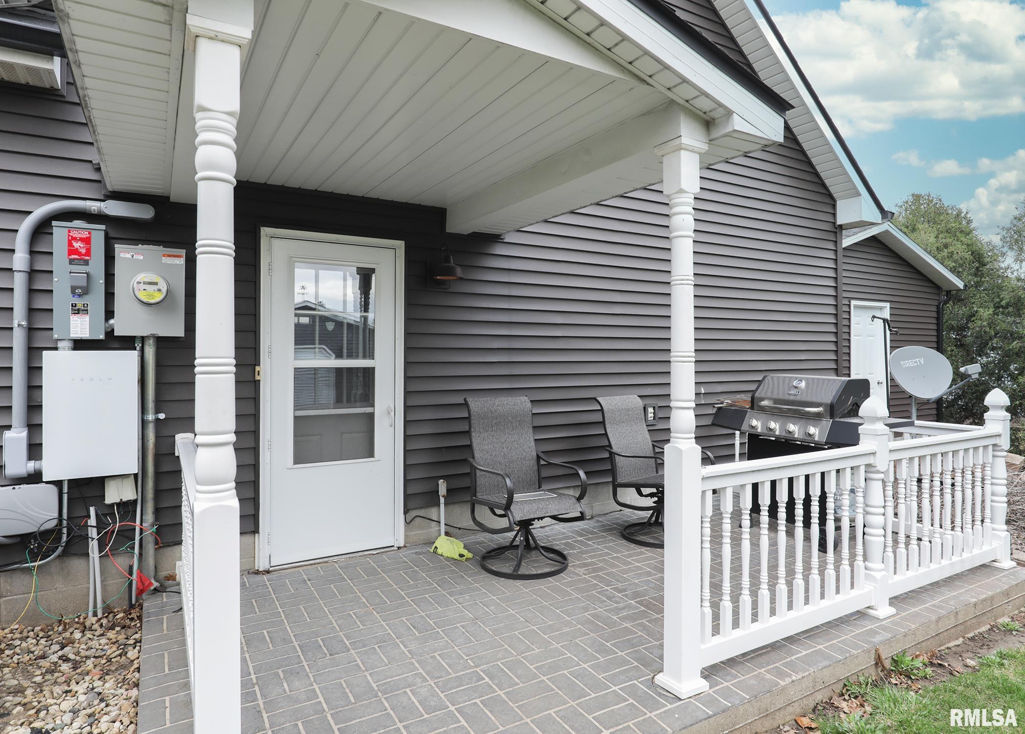 417 Margaret Street Property Photo 11