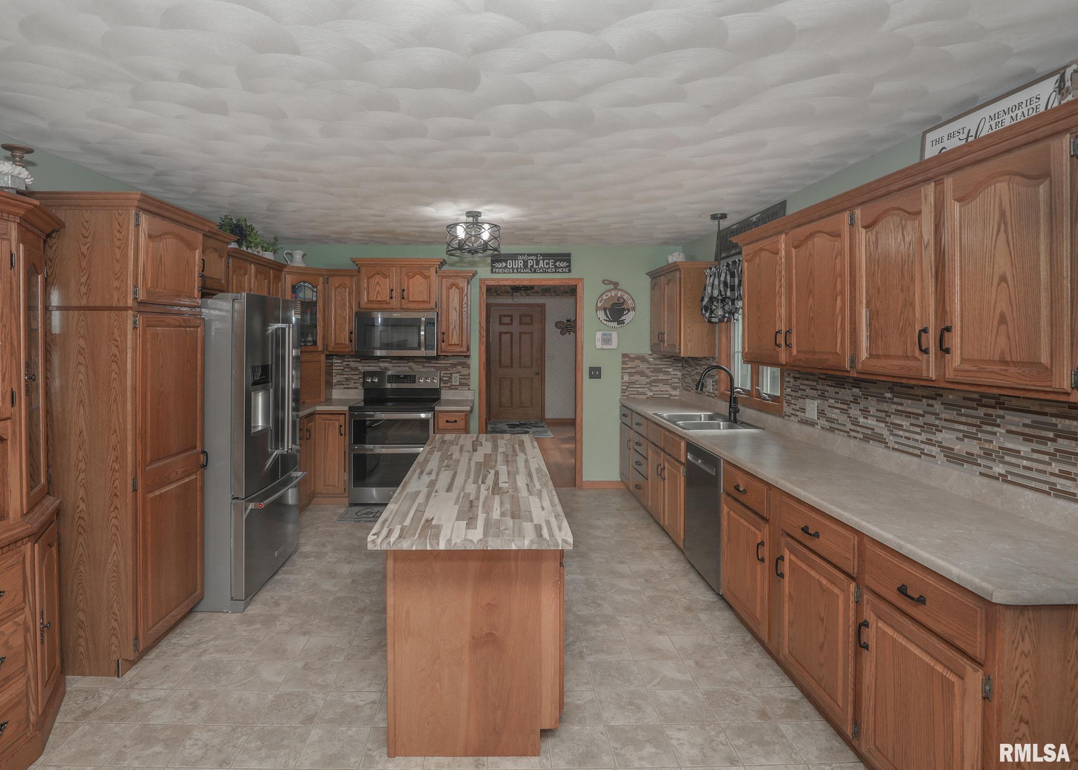 417 Margaret Street Property Photo 14