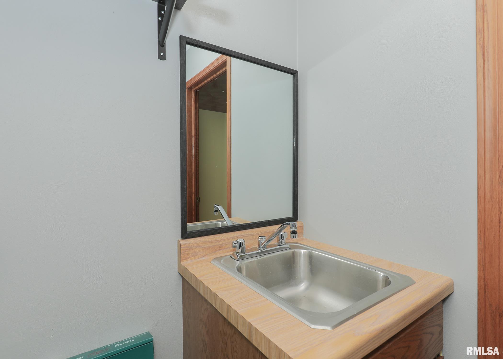417 Margaret Street Property Photo 24