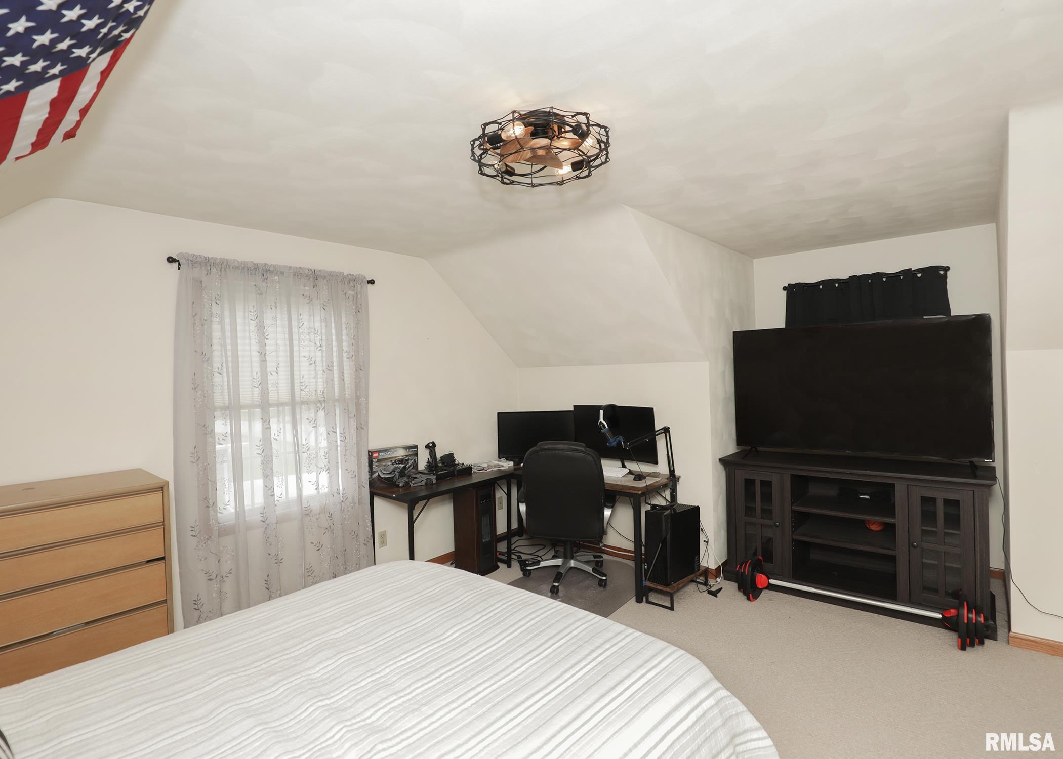 417 Margaret Street Property Photo 39