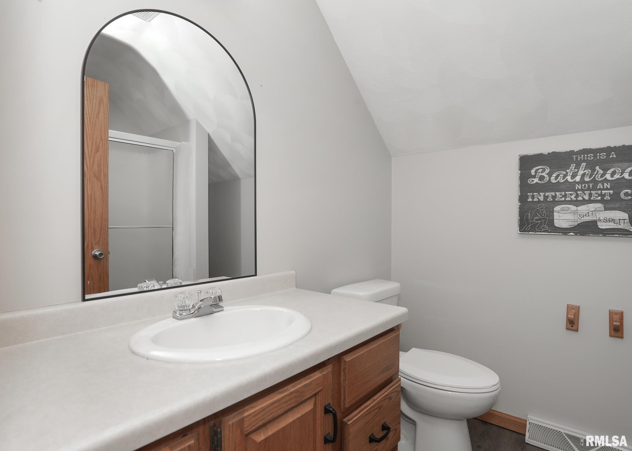 417 Margaret Street Property Photo 45