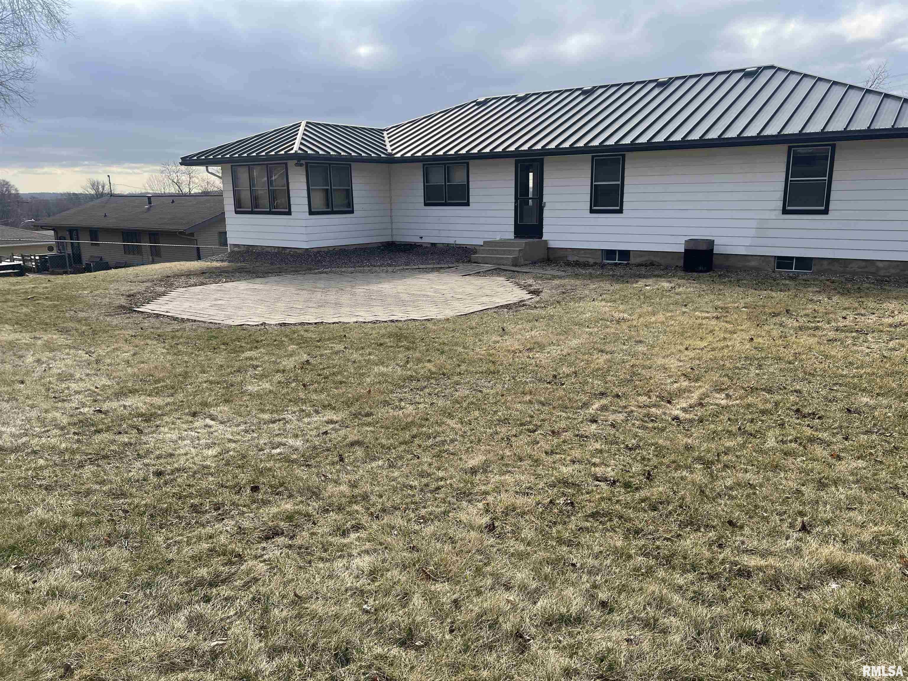1415 9th Avenue Property Photo 2