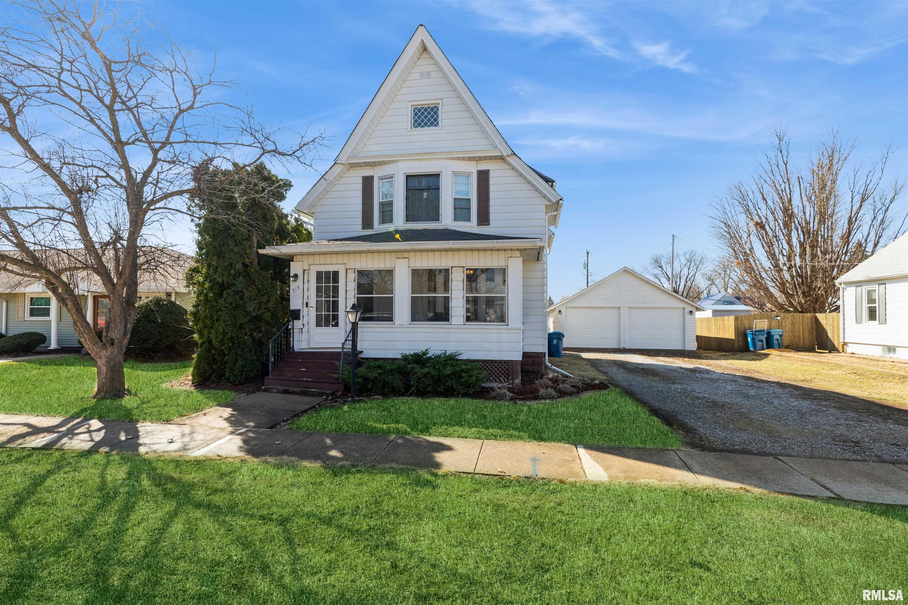 715 5th Street Property Photo