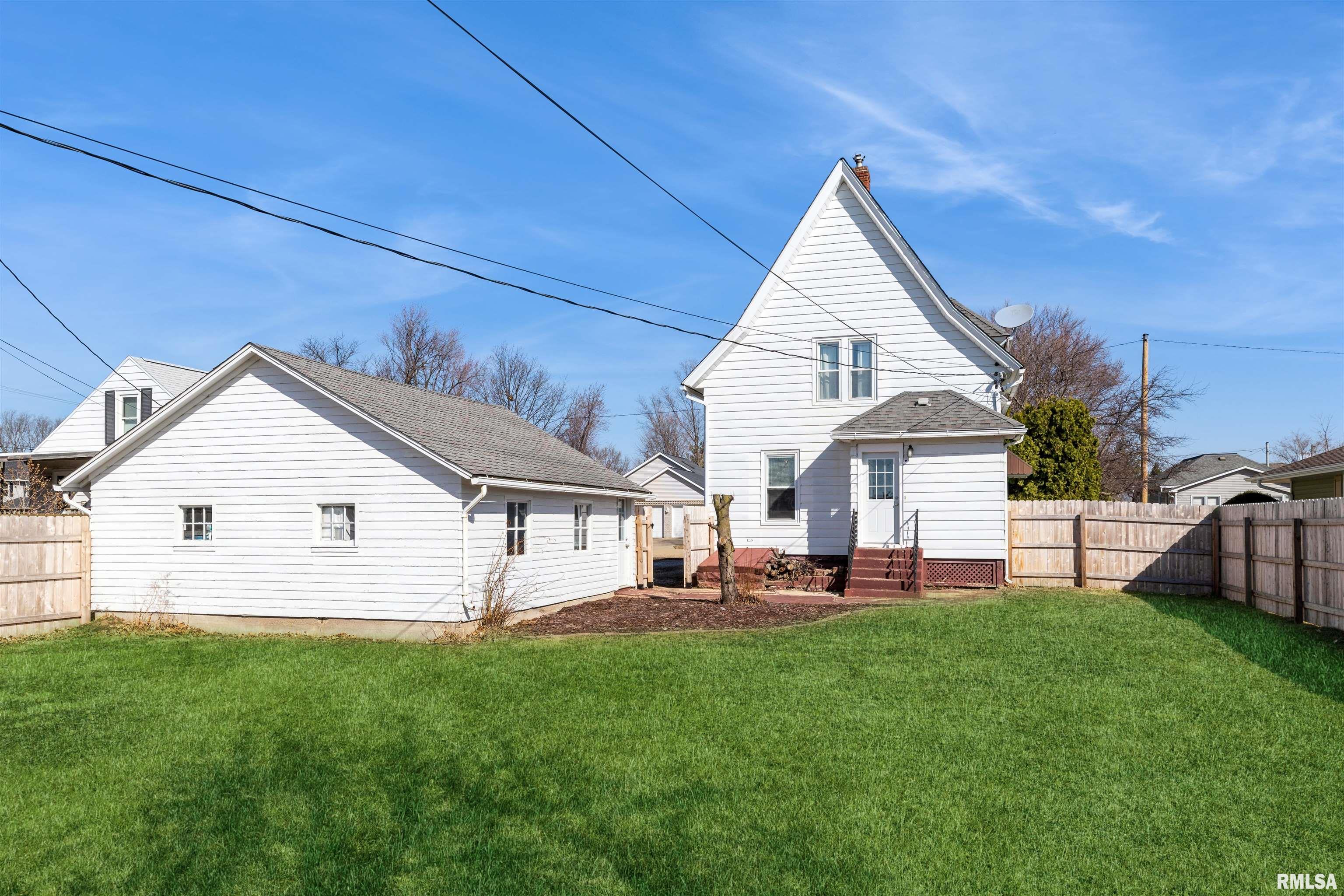715 5th Street Property Photo 3