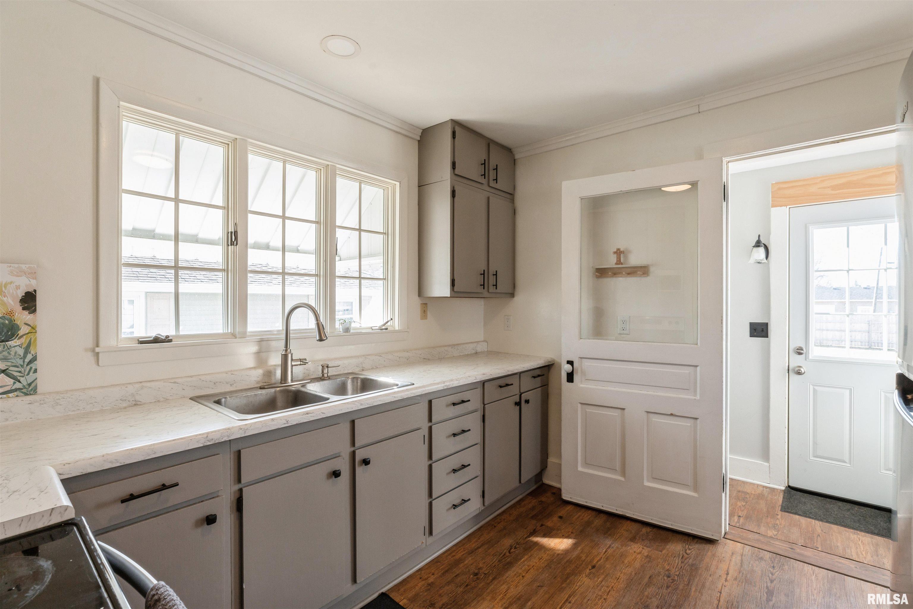 715 5th Street Property Photo 16