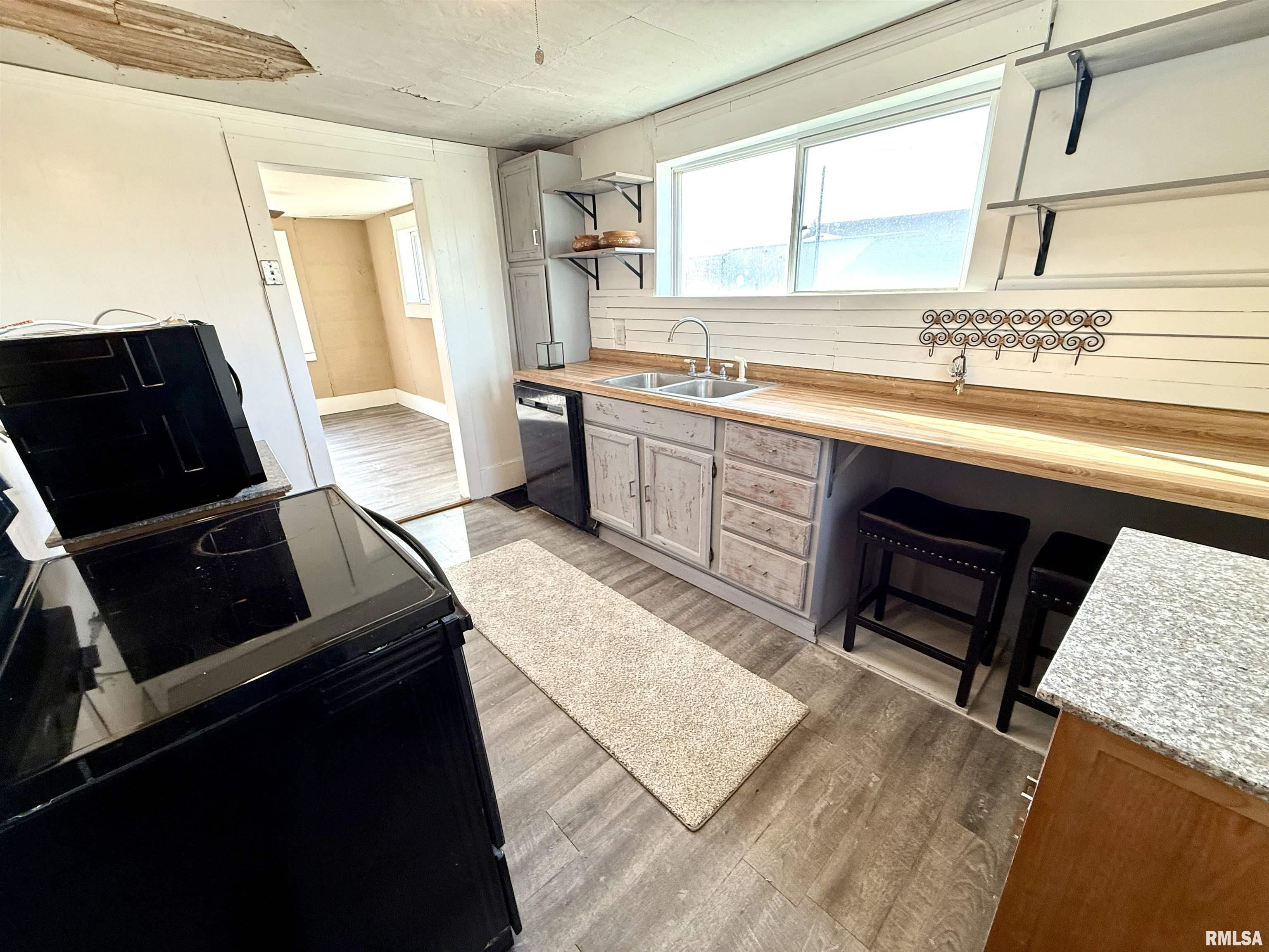 20144 22nd Street Property Photo 9