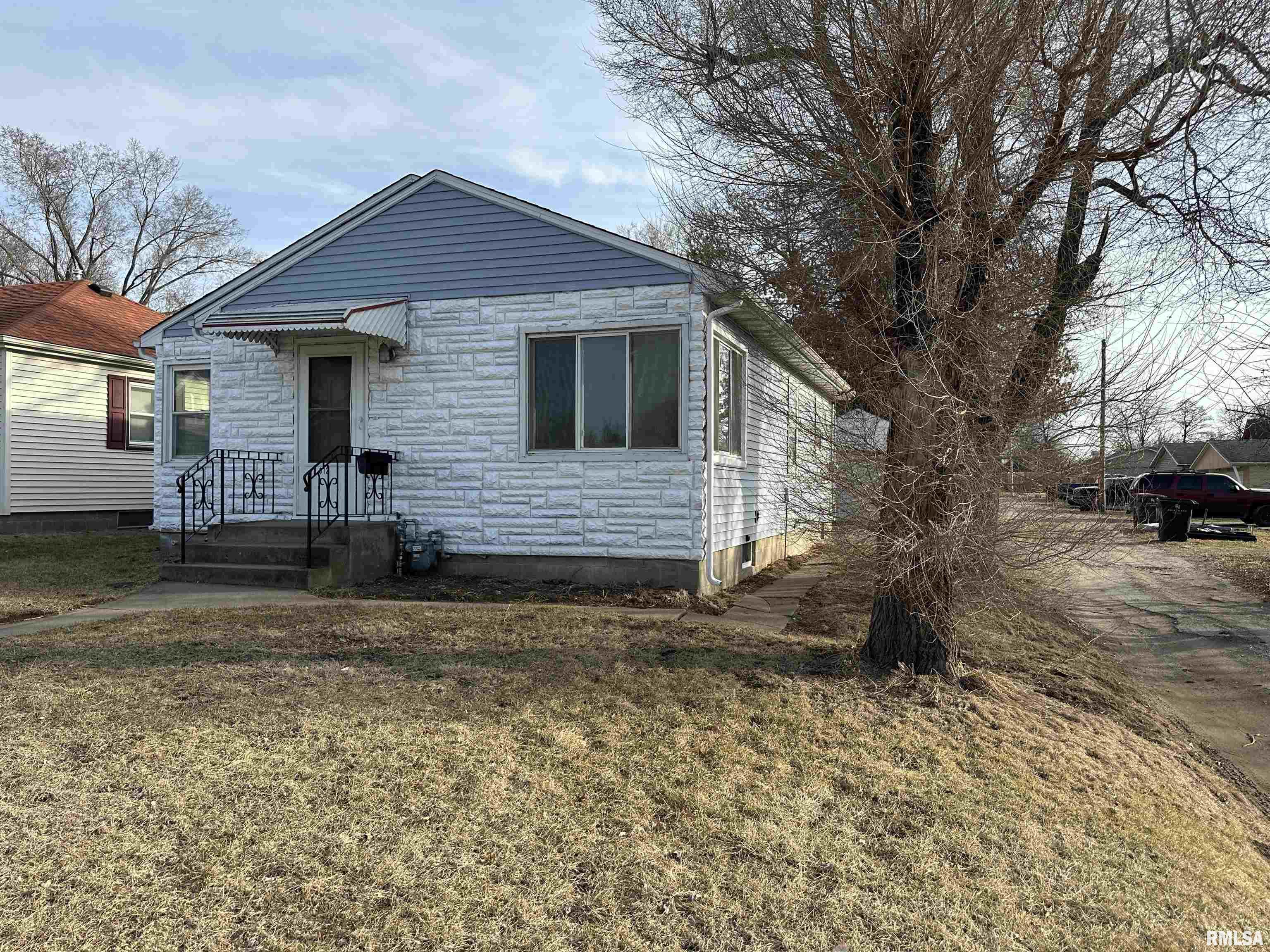 912 34th Avenue Property Photo