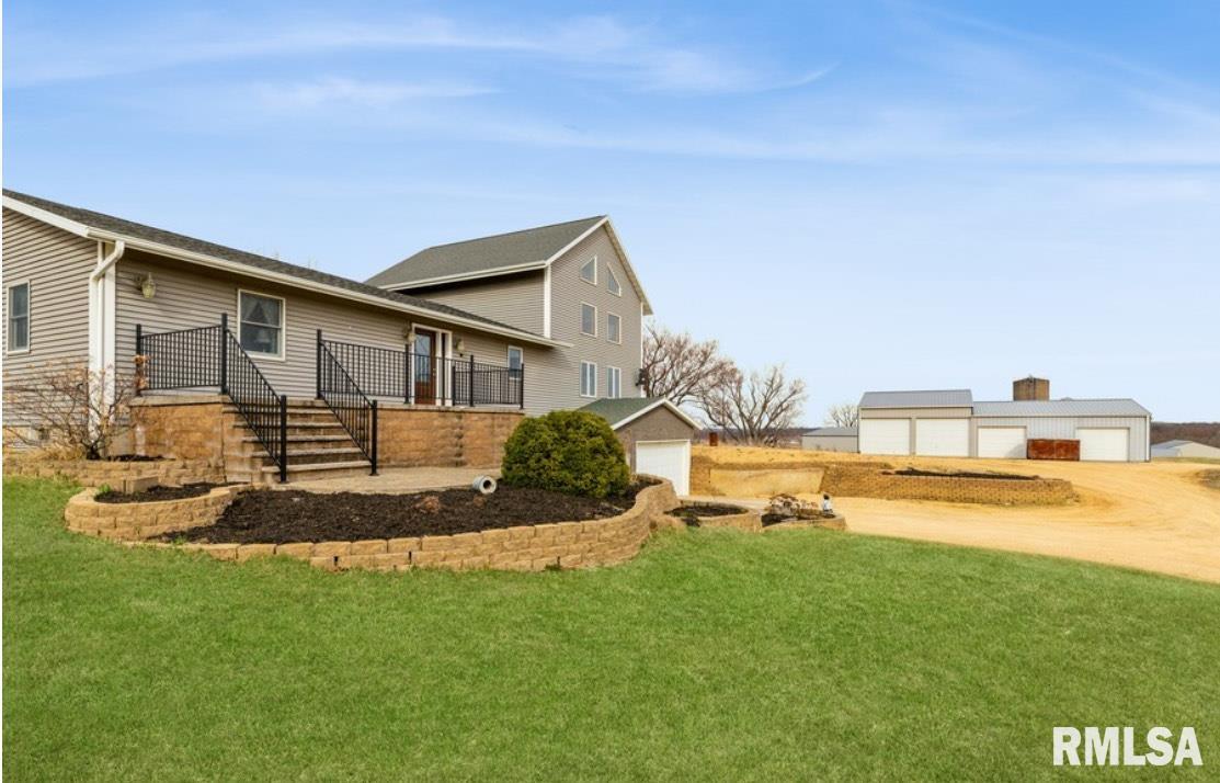 4460 160th Street Property Photo 4