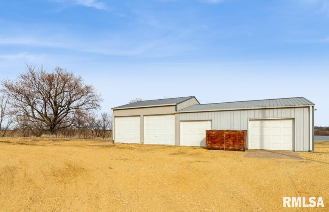 4460 160th Street Property Photo 8