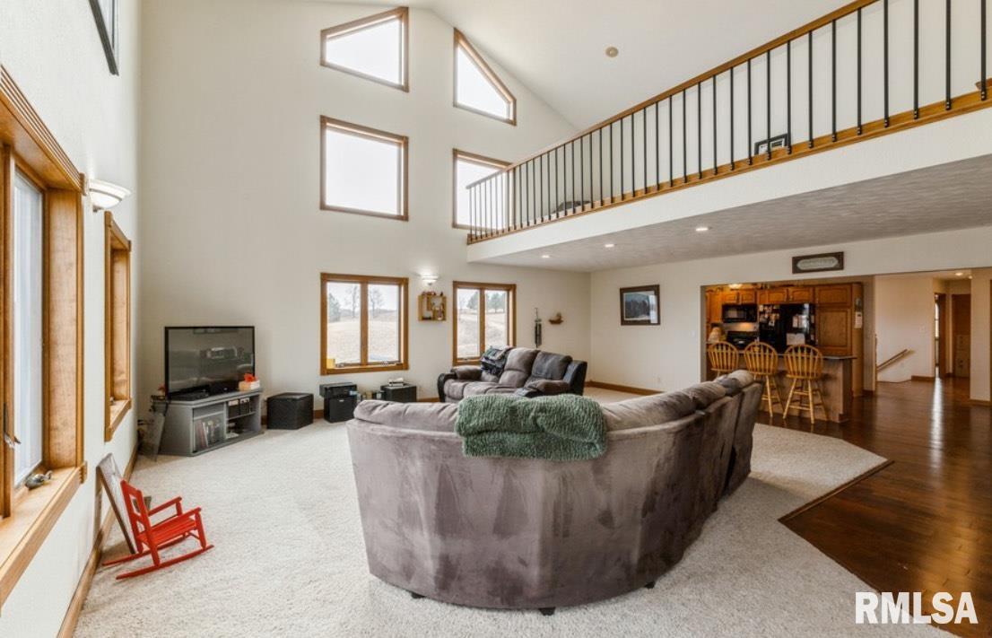 4460 160th Street Property Photo 13