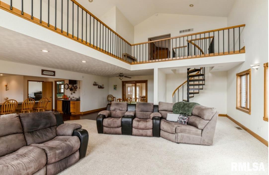 4460 160th Street Property Photo 14