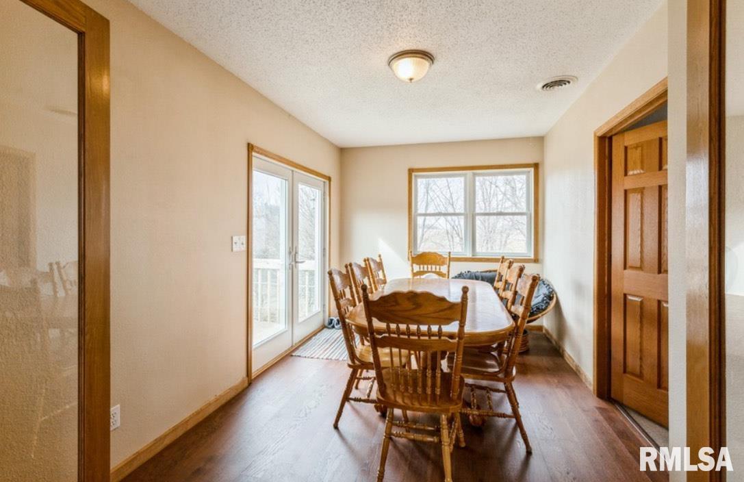4460 160th Street Property Photo 19