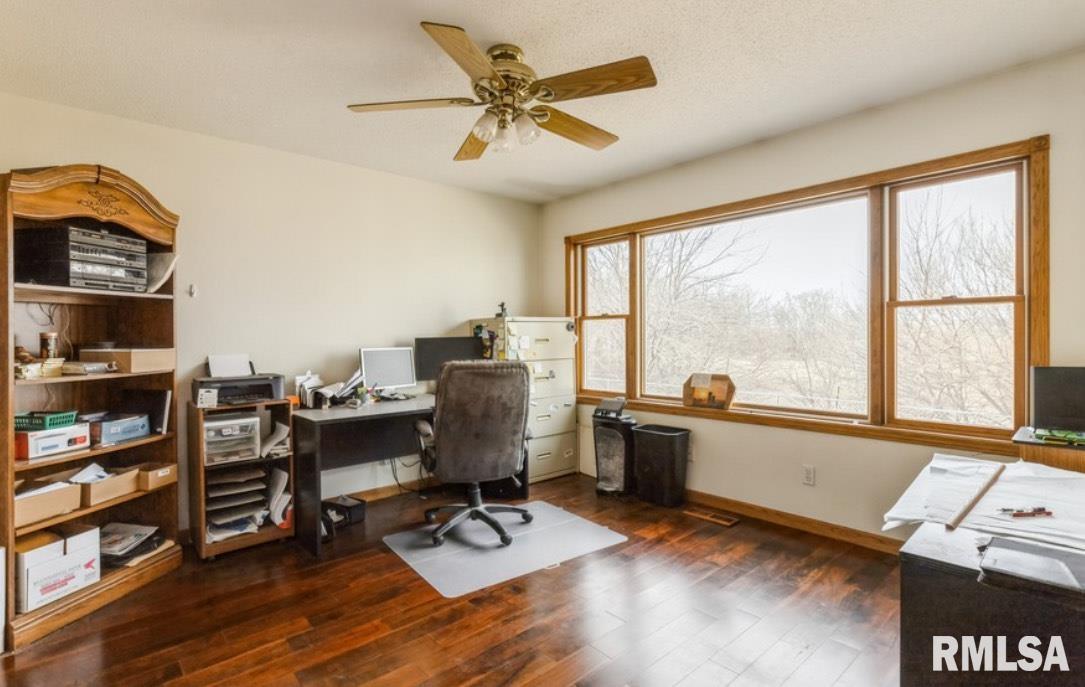 4460 160th Street Property Photo 21
