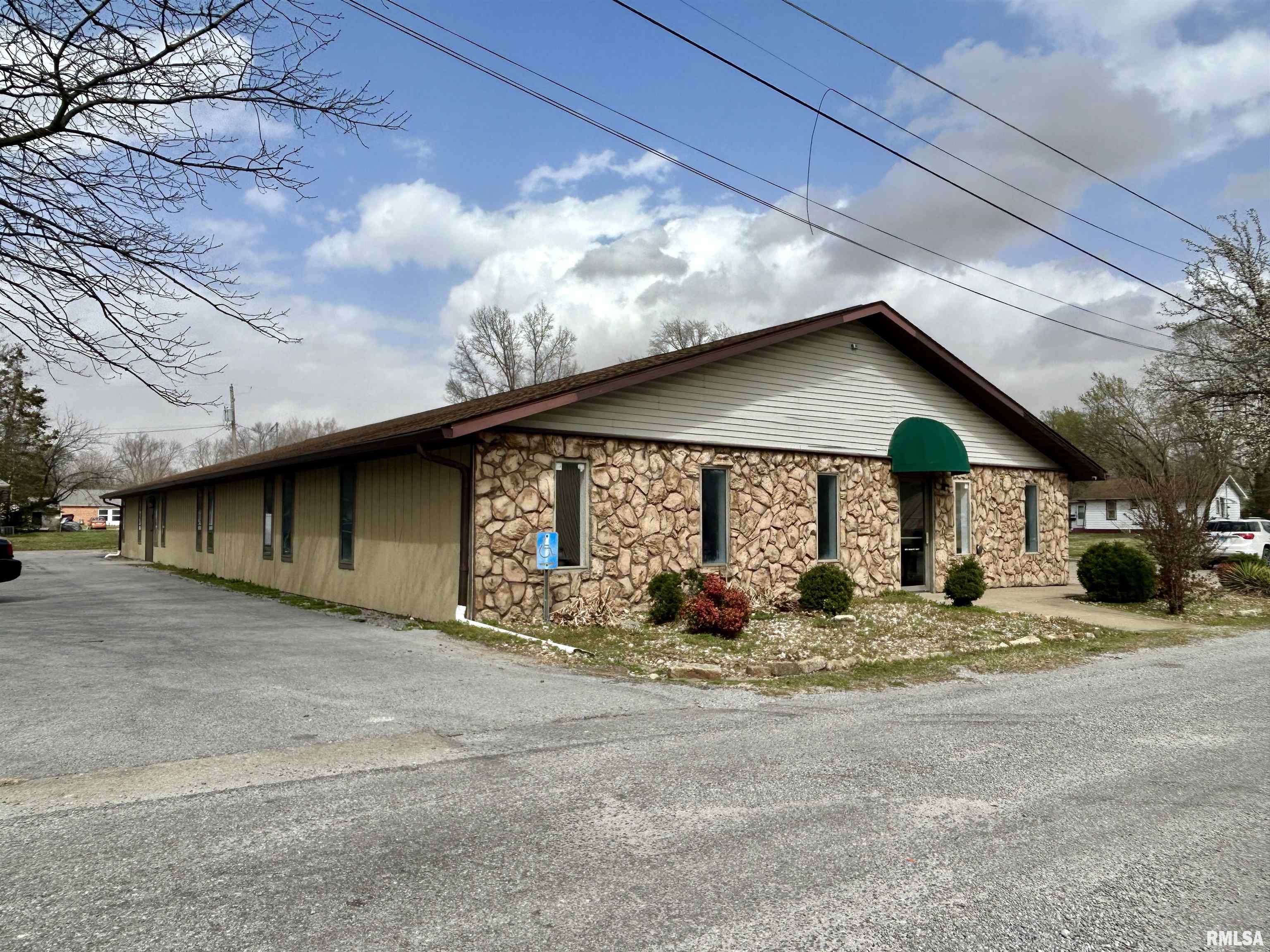309 E Jackson Street Property Photo
