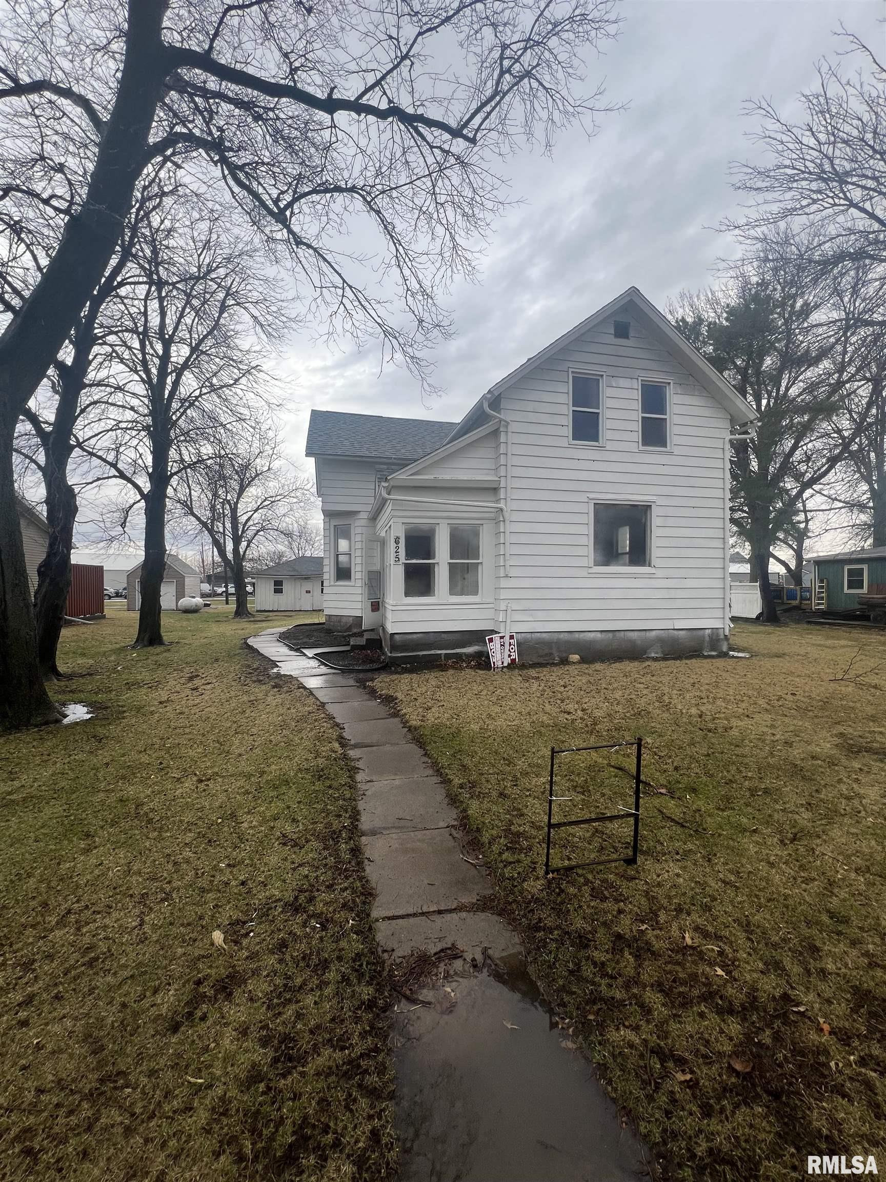 625 Main Street Property Photo