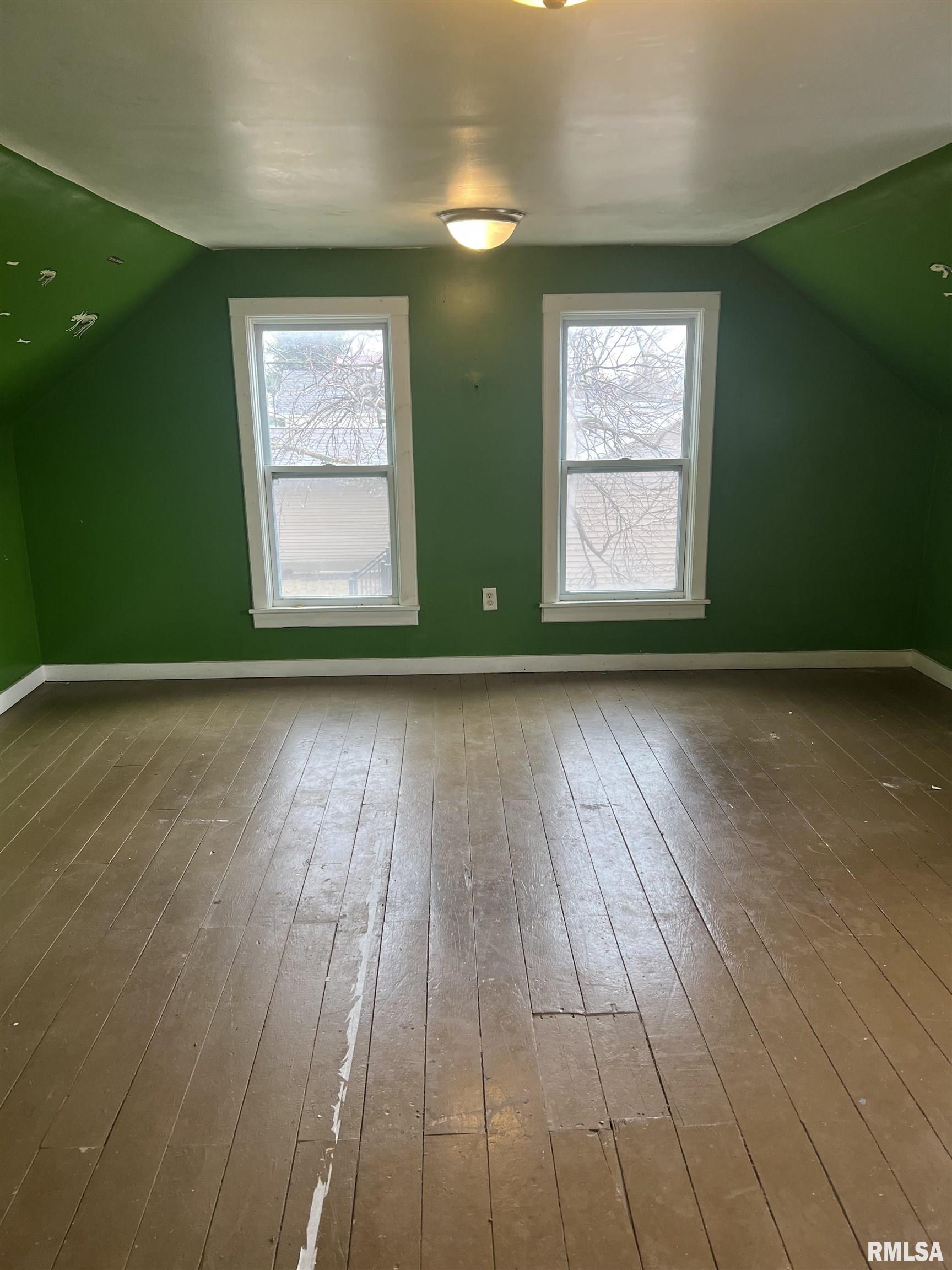 625 Main Street Property Photo 5