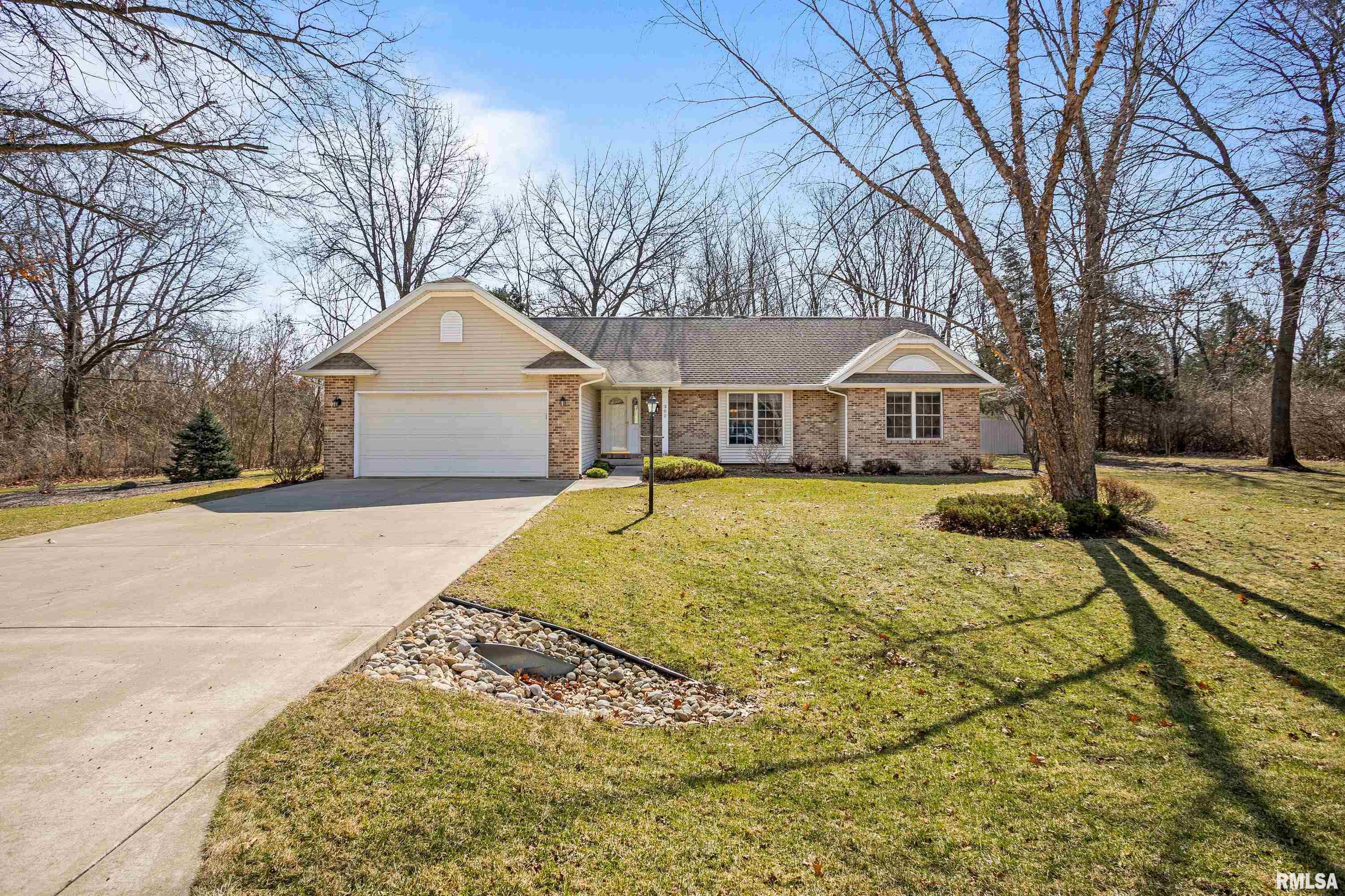 Dixon Real Estate Listings Main Image