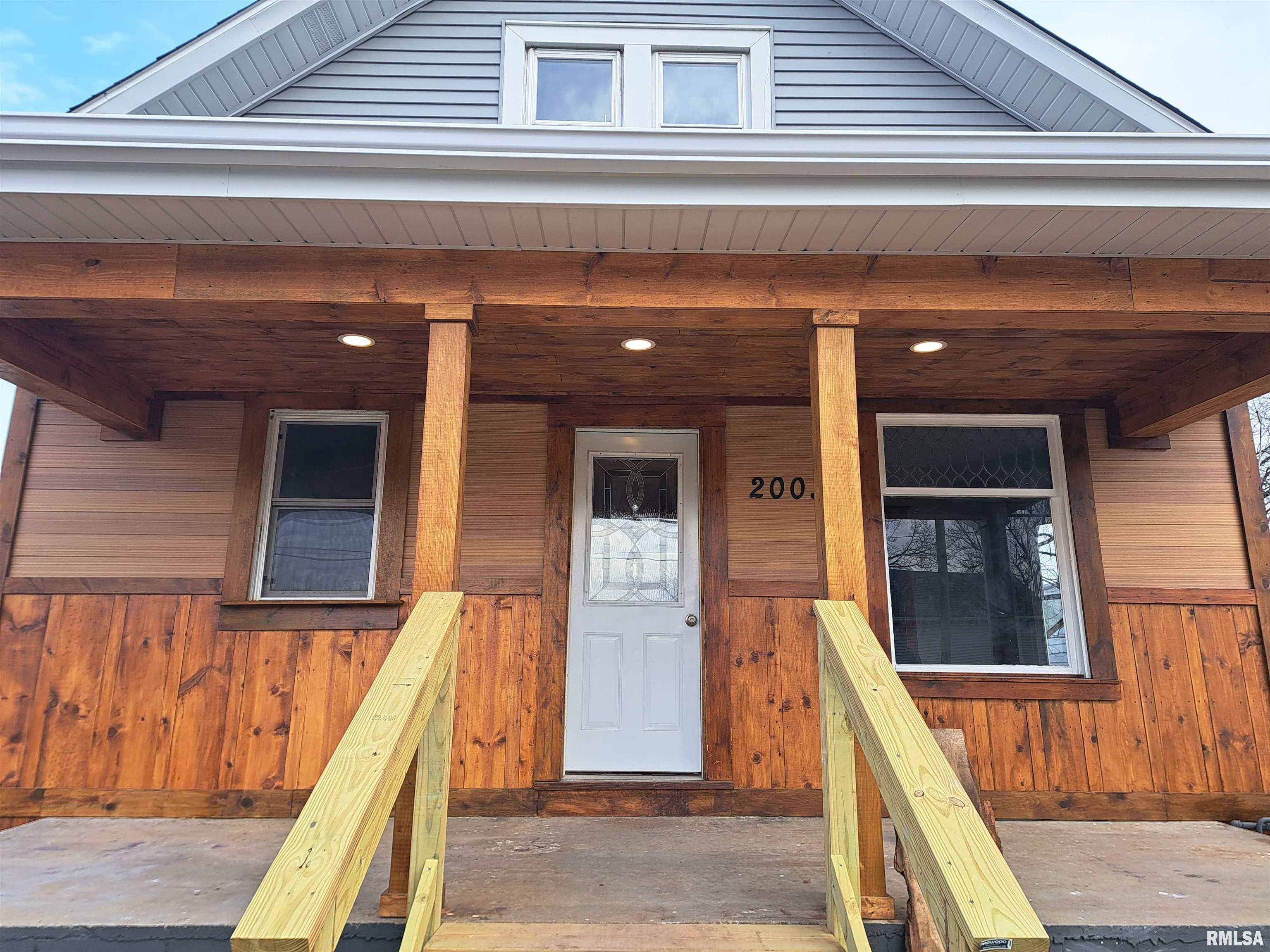 2003 6th Street Property Photo