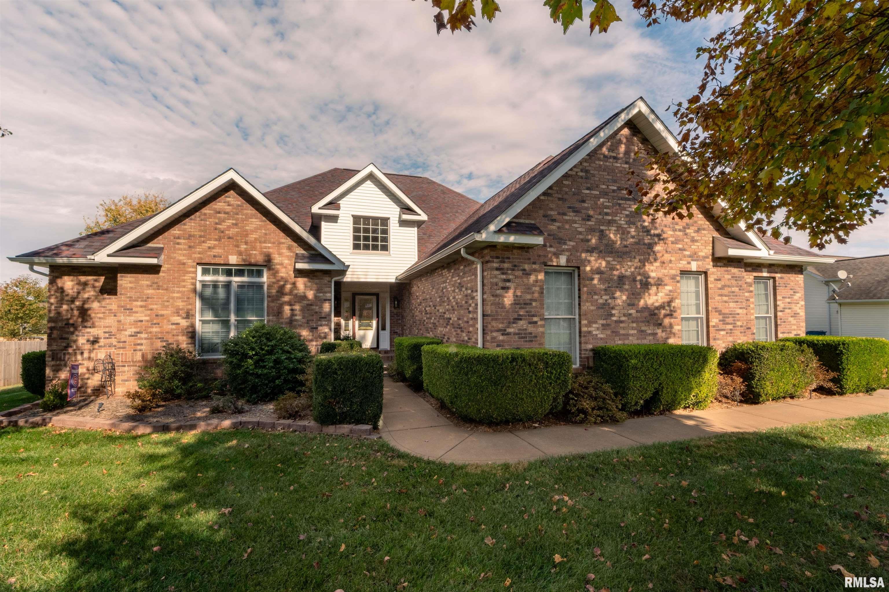 2702 Hickory Lane Property Photo