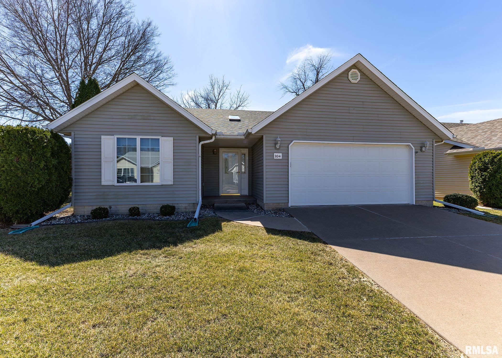 2041 Villa Pines Circle Property Photo