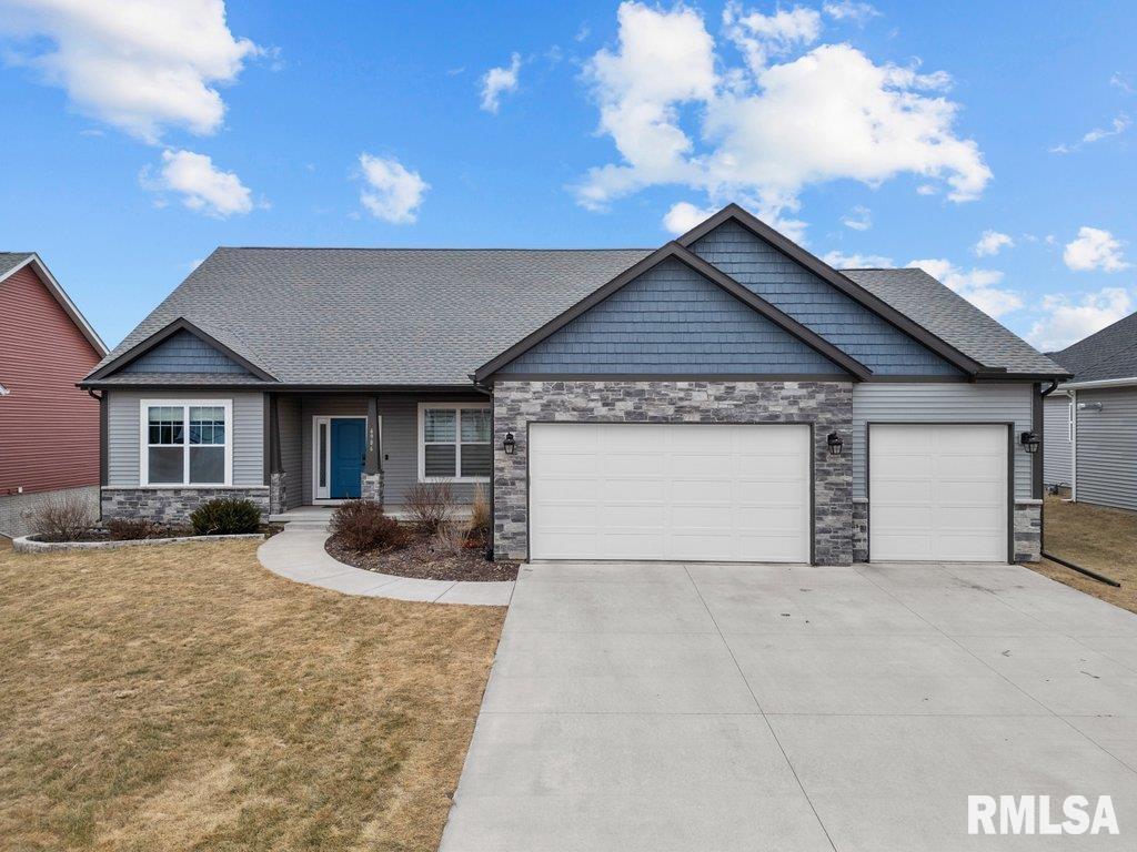 6986 Grove Crossing Property Photo