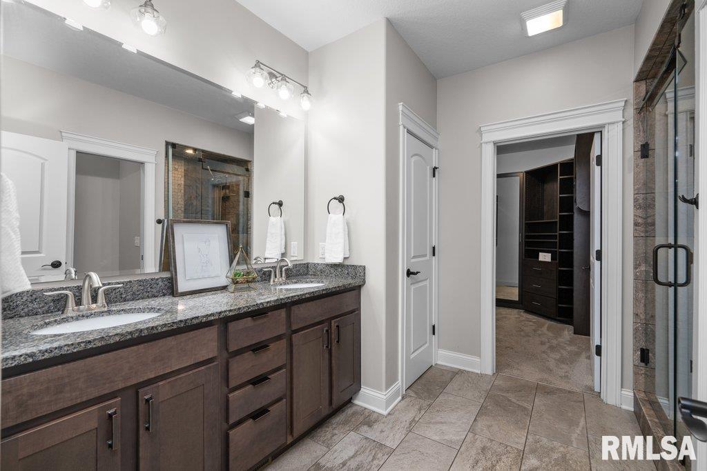 6986 Grove Crossing Property Photo 16