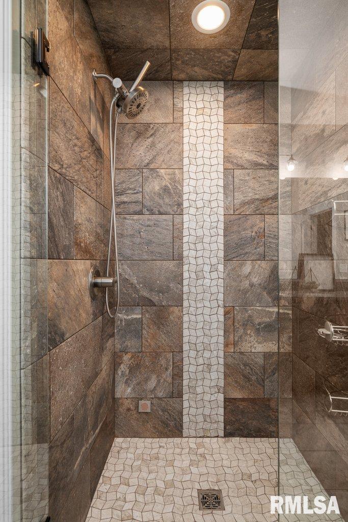 6986 Grove Crossing Property Photo 19