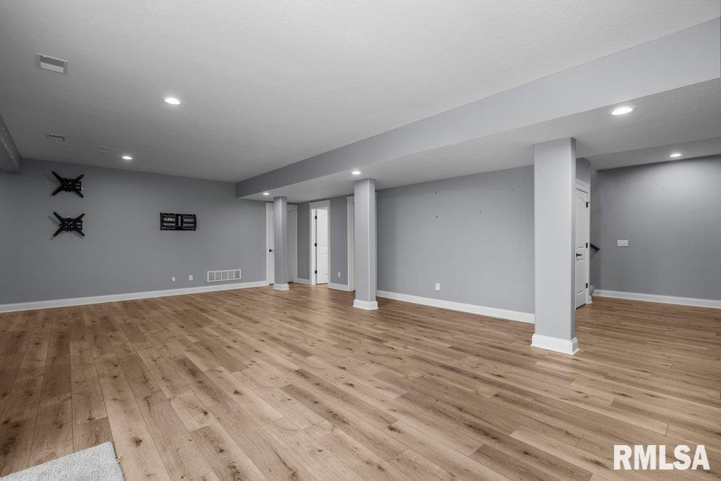 6986 Grove Crossing Property Photo 30