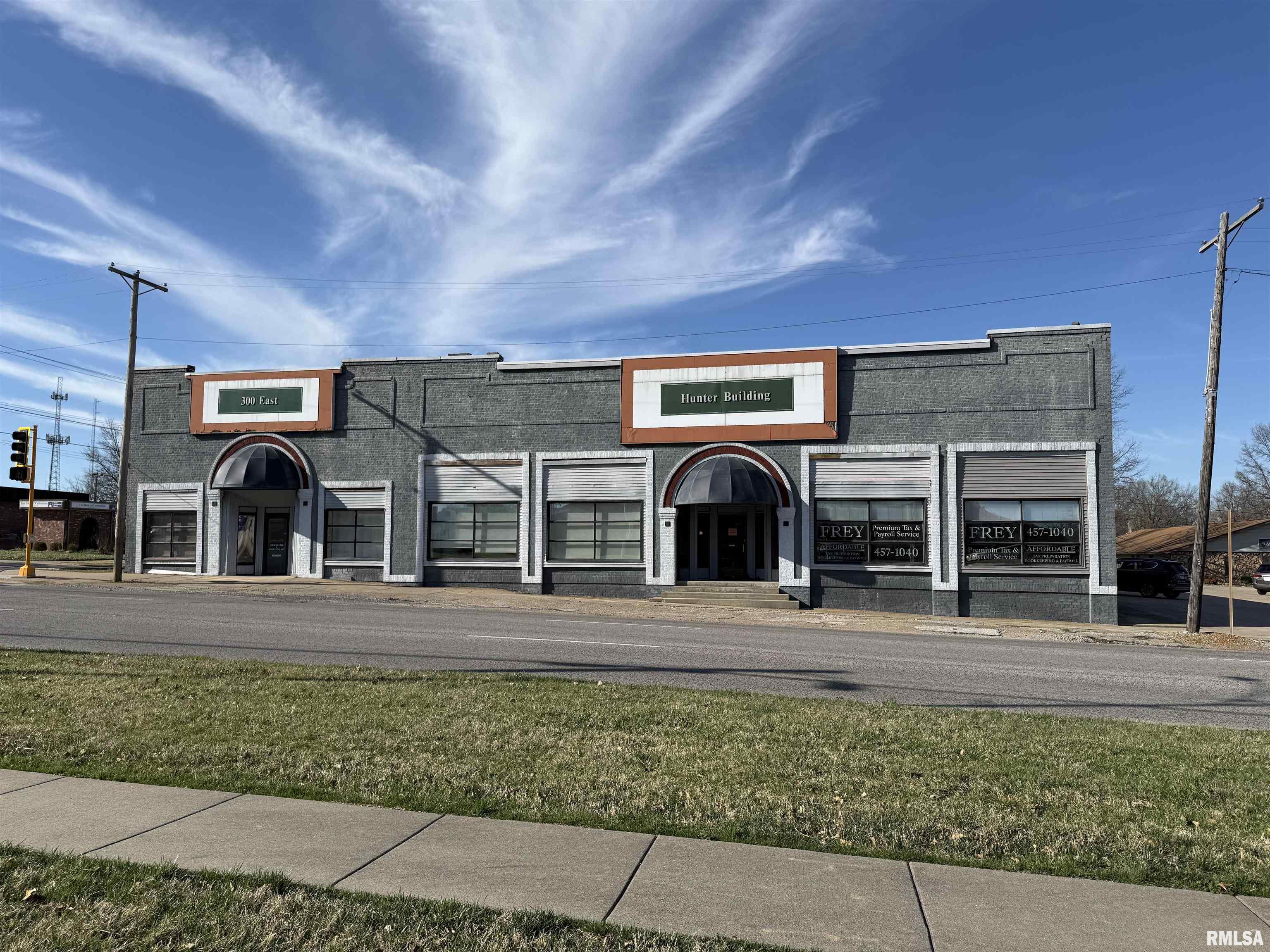 300 E Main Street Property Photo