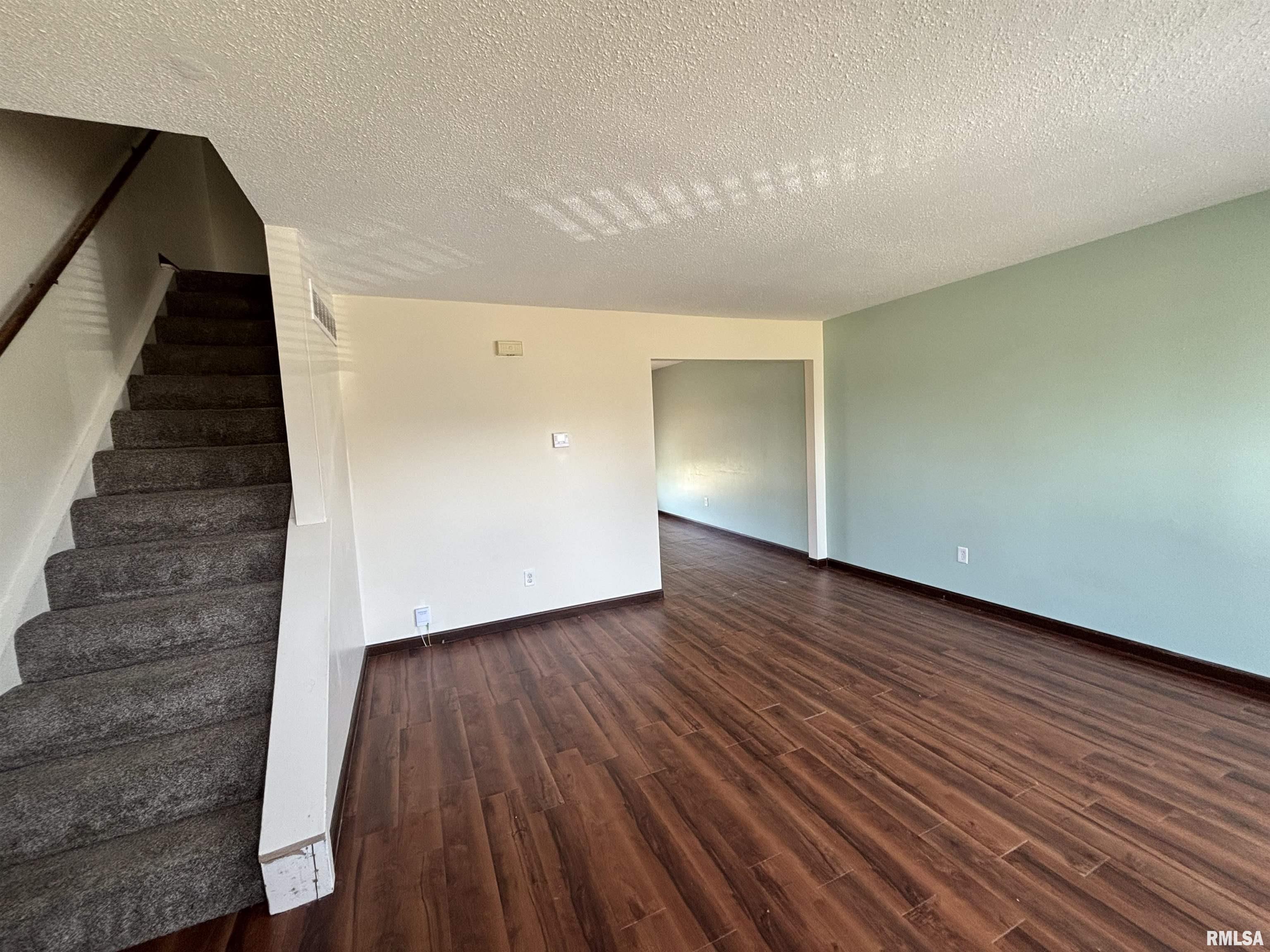5503 N Linwood Avenue Property Photo 4