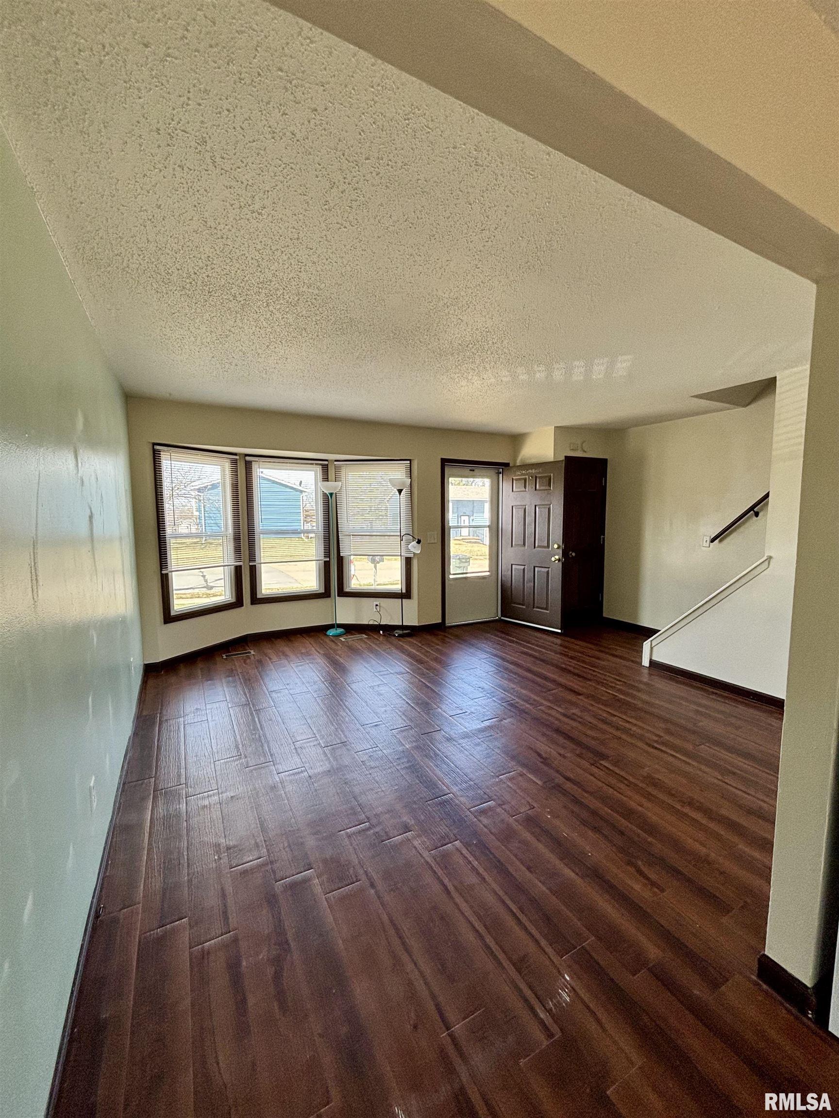 5503 N Linwood Avenue Property Photo 5