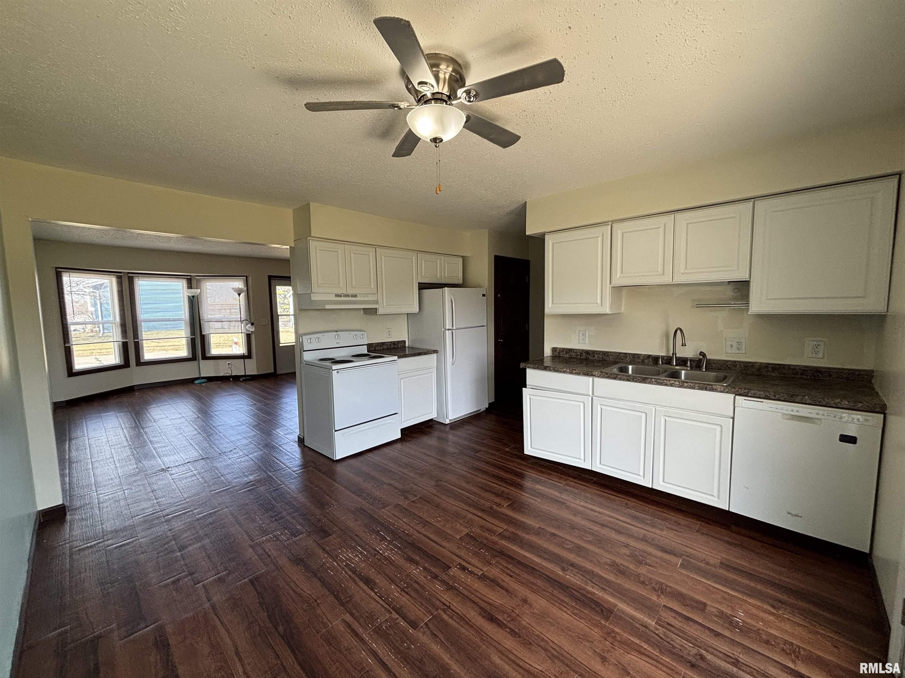 5503 N Linwood Avenue Property Photo 7