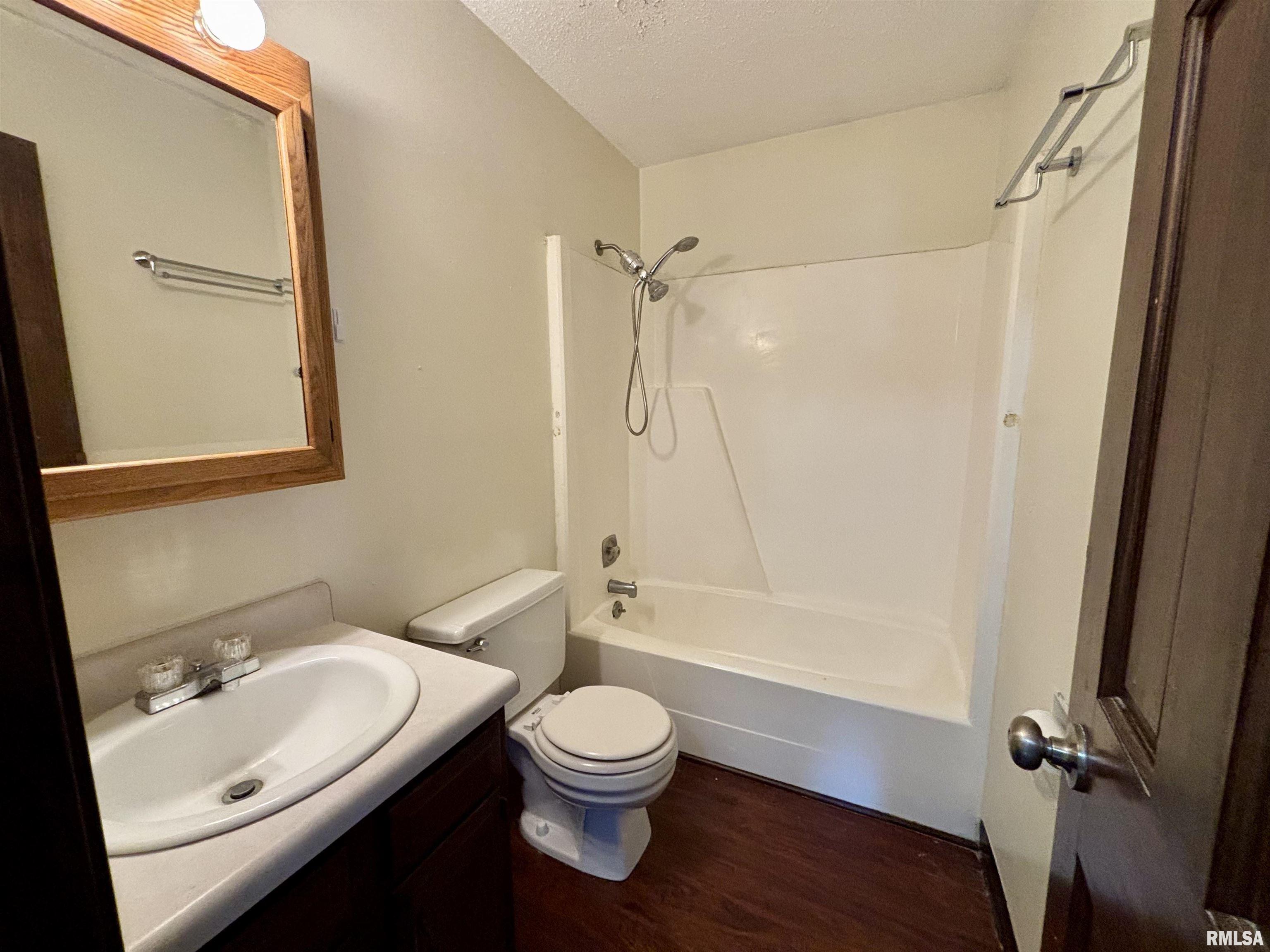5503 N Linwood Avenue Property Photo 11