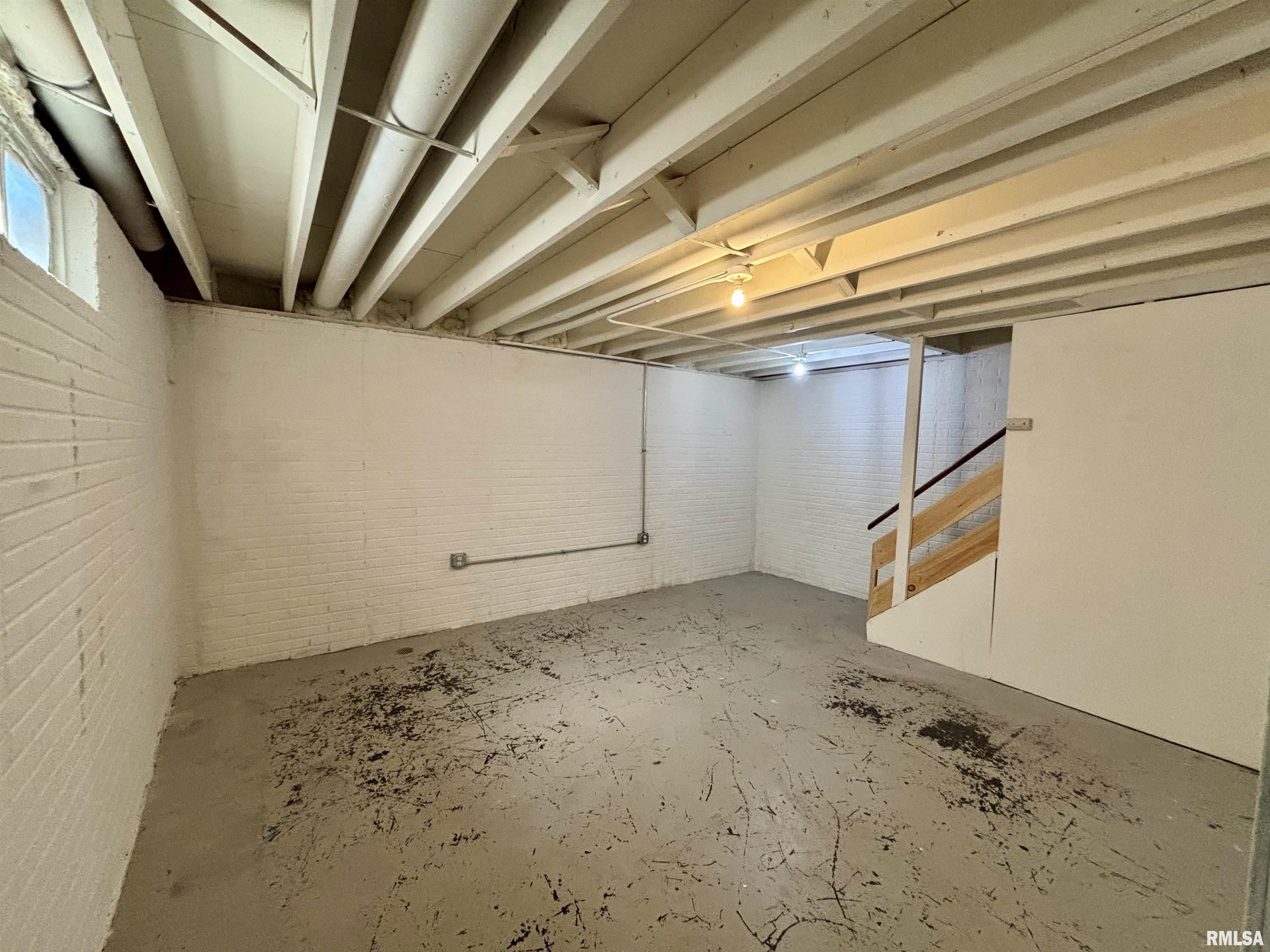 5503 N Linwood Avenue Property Photo 15