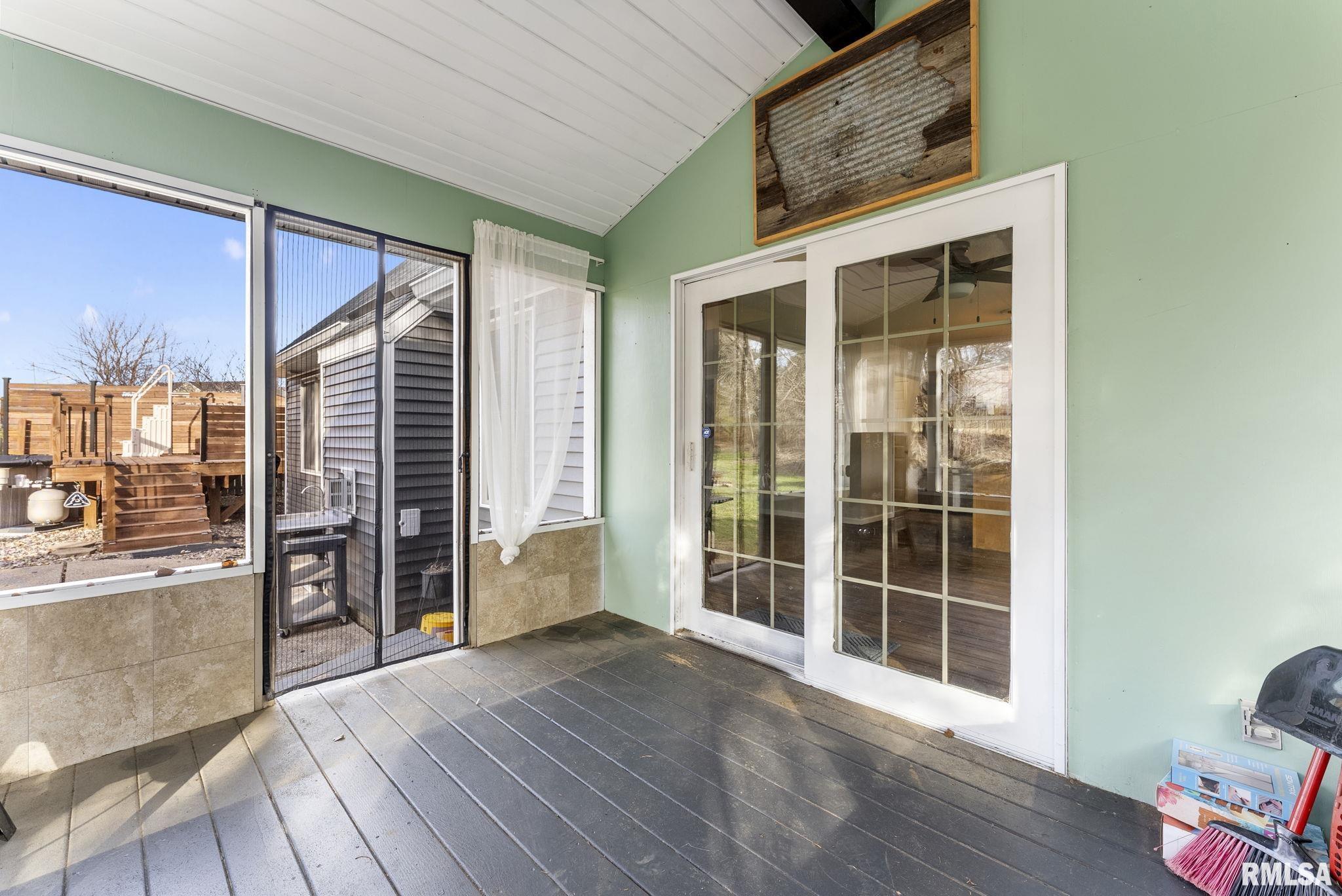 4928 Main Court Property Photo 16