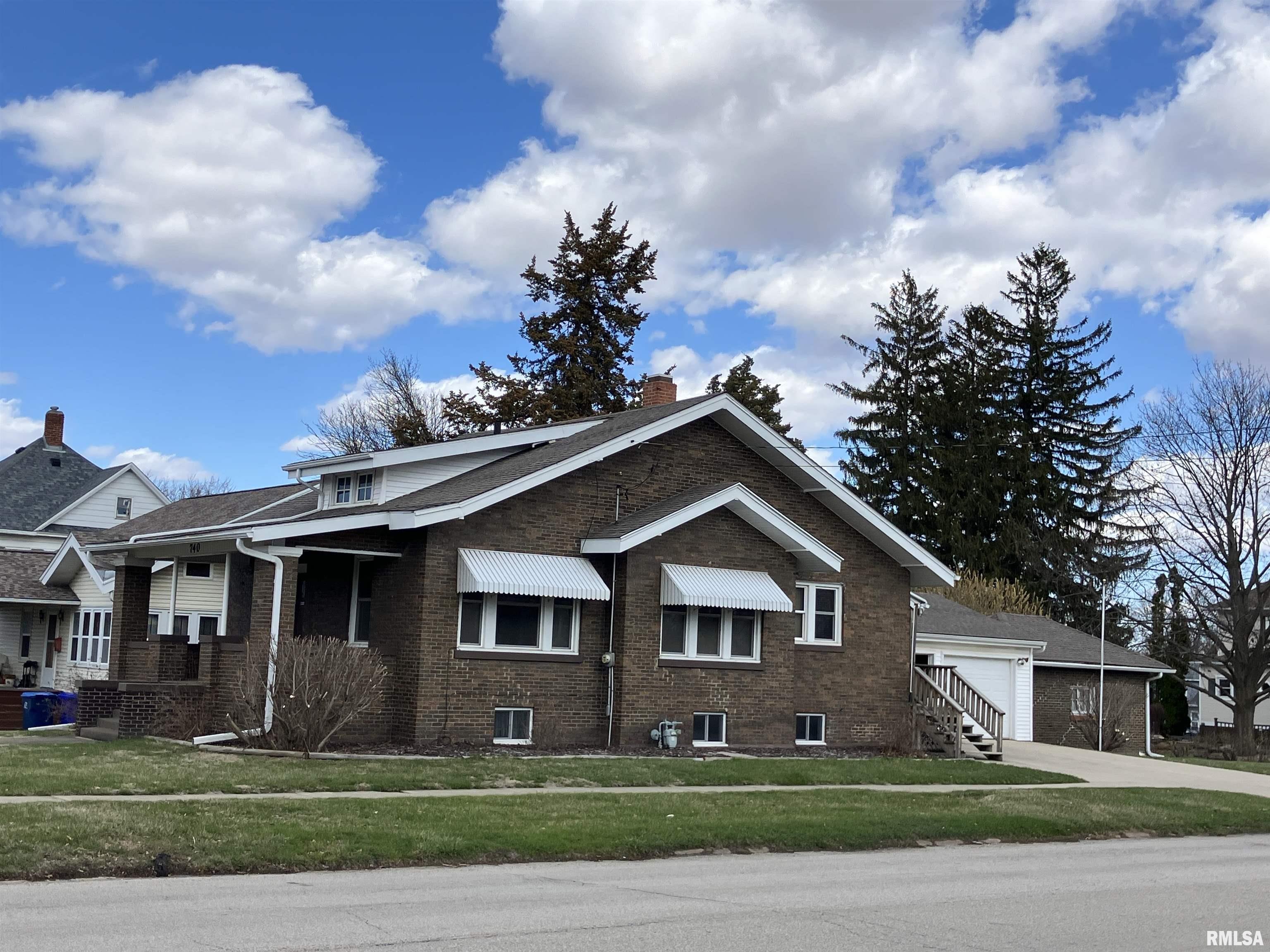 740 Henry Street Property Photo