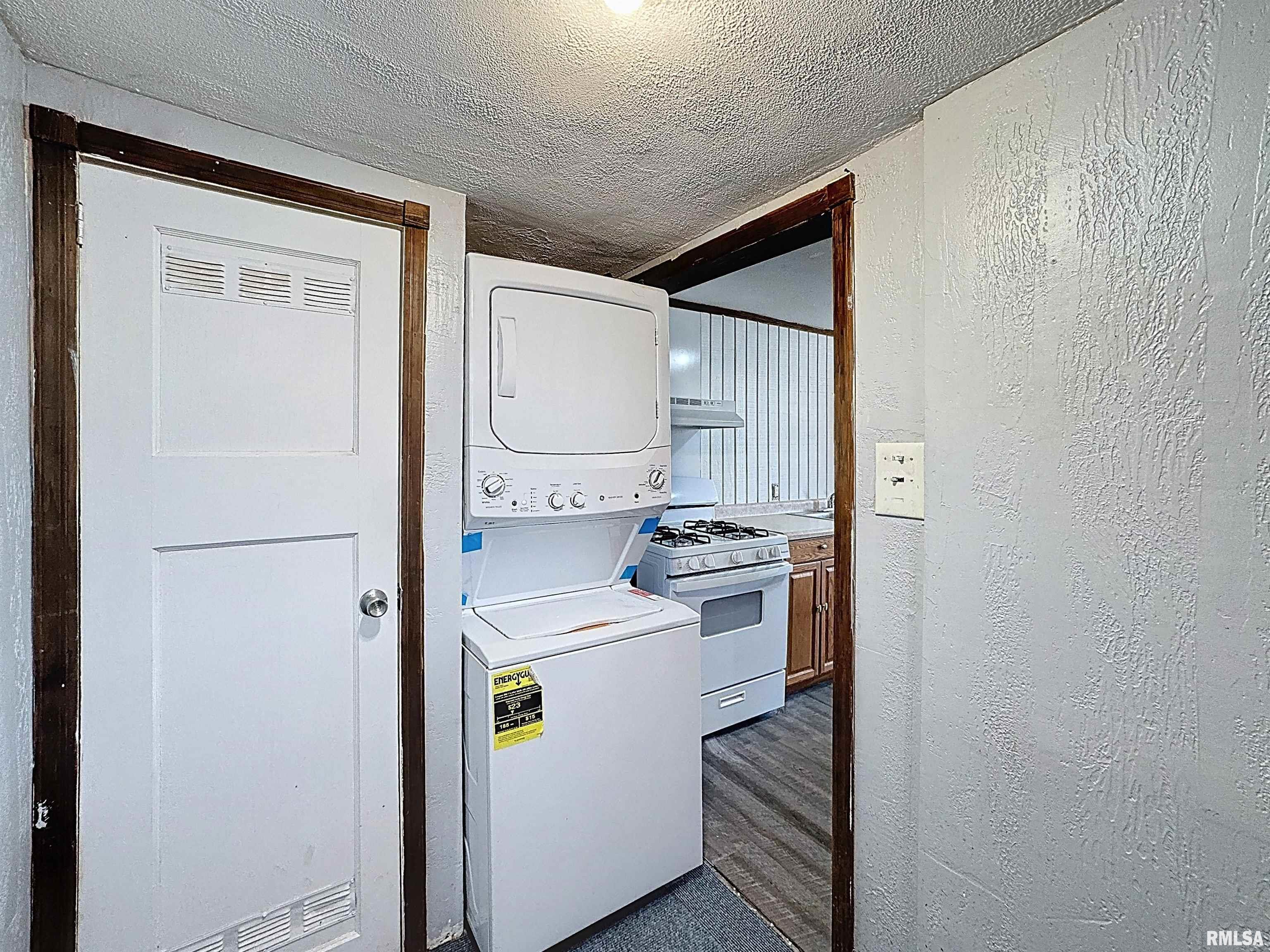 211 106th Avenue West Property Photo 12